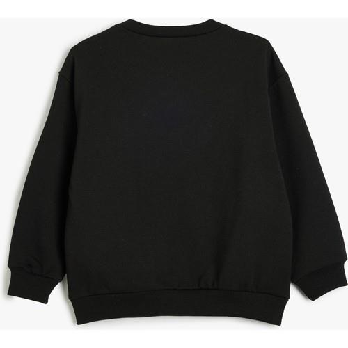 sweatshirts-29b652.jpg