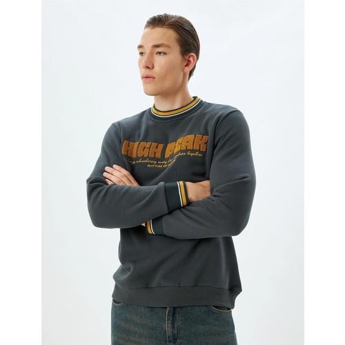 sweatshirts-c-0917.jpg