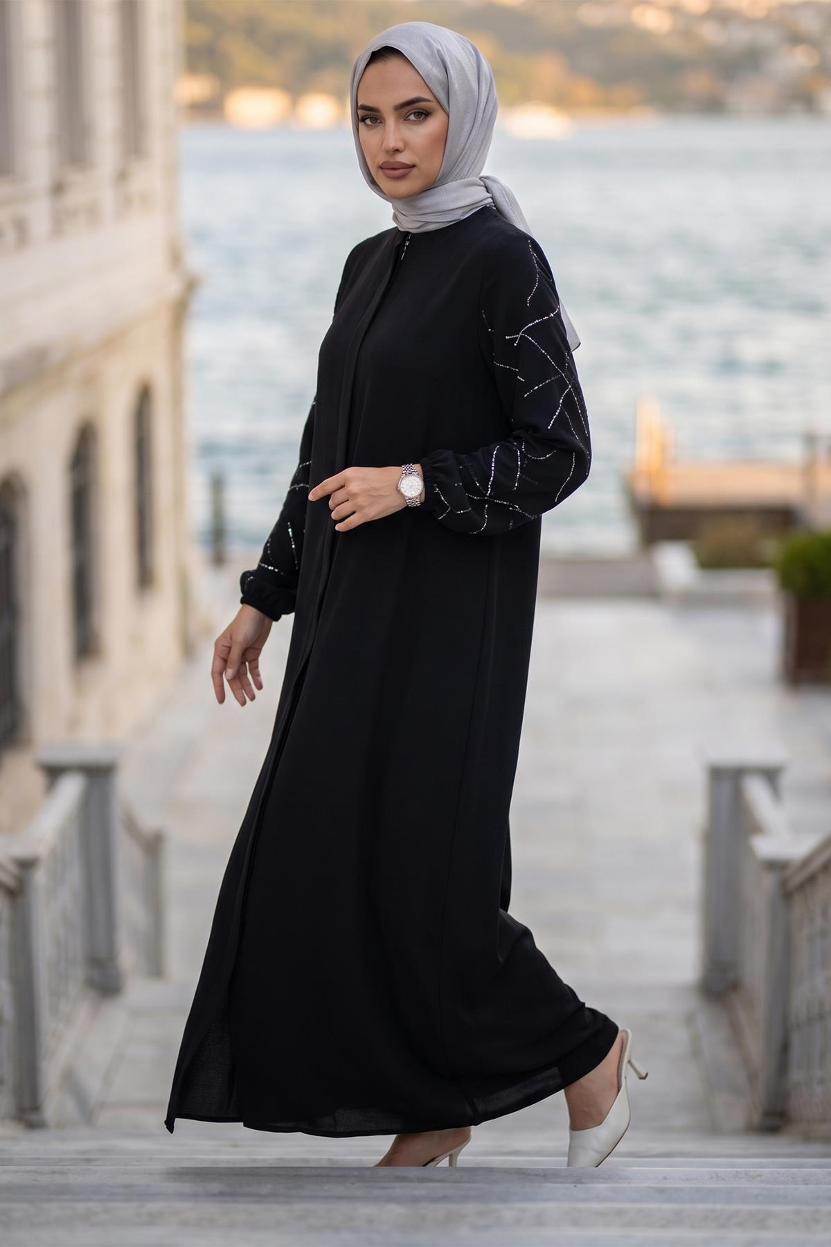 Kolları Taşlı Büyük Beden Ferace Siyah SS2801