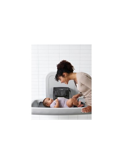Skip Hop Alt Değiştirme Çantası Siyah