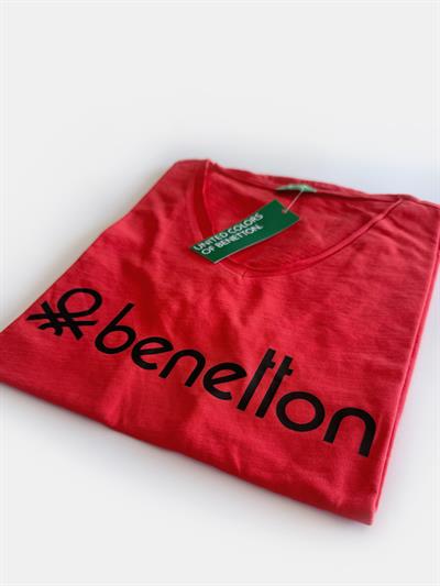 Benetton Kırmızı V Yaka Kadın T-Shirt 