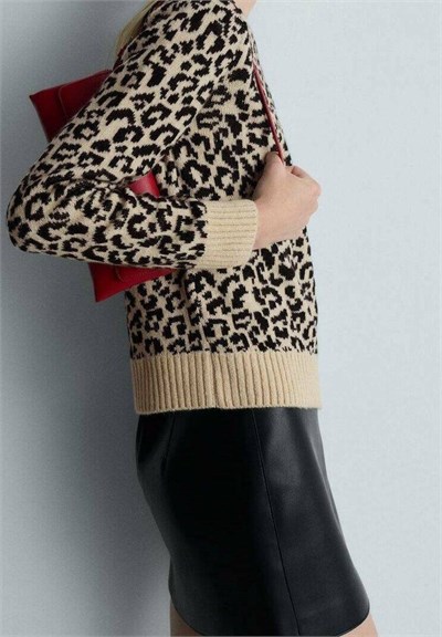 Leopar desenli kazak mng