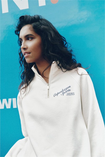 STR Beyaz Sweatshirt