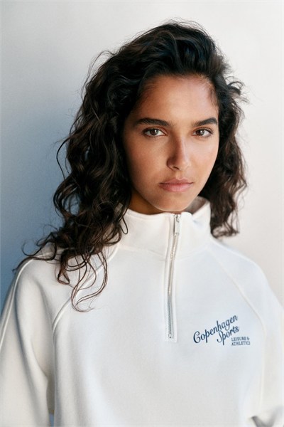 STR Beyaz Sweatshirt