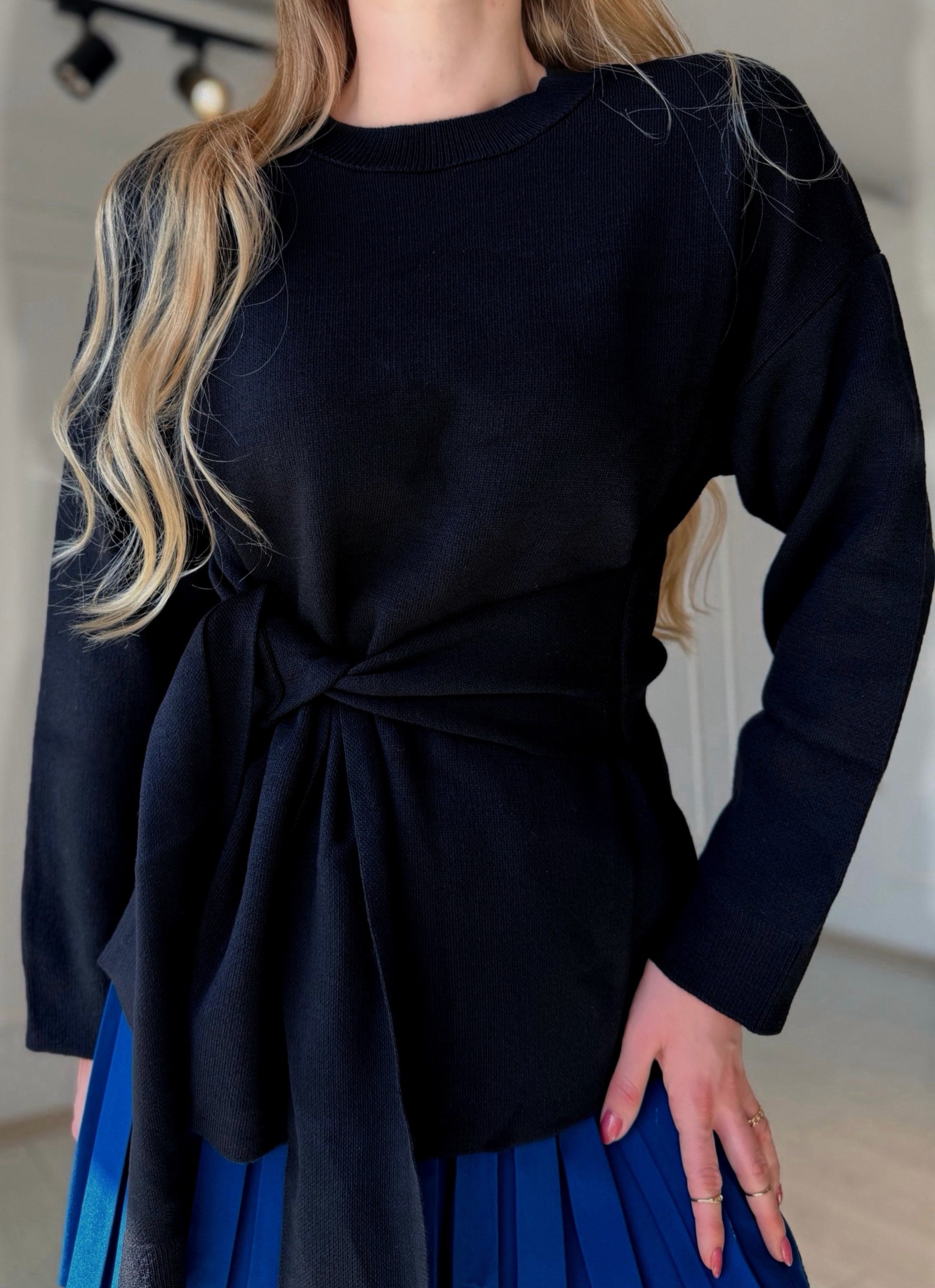 Kazak & HırkaSiyah Bisiklet Yaka Kuşak Bağlamalı Oversize Kazak