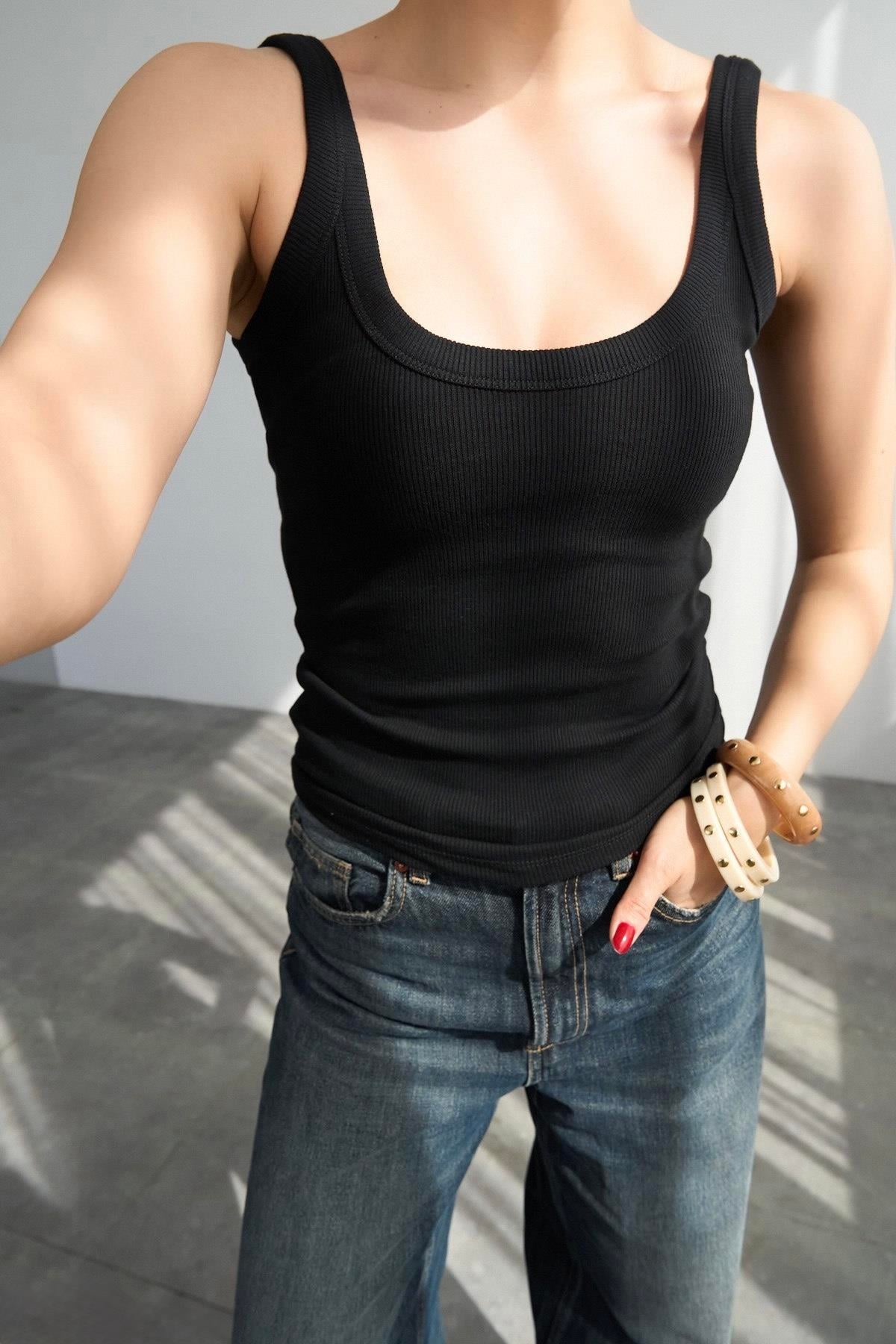 BluzScoop Neck Fitilli Atlet Siyah