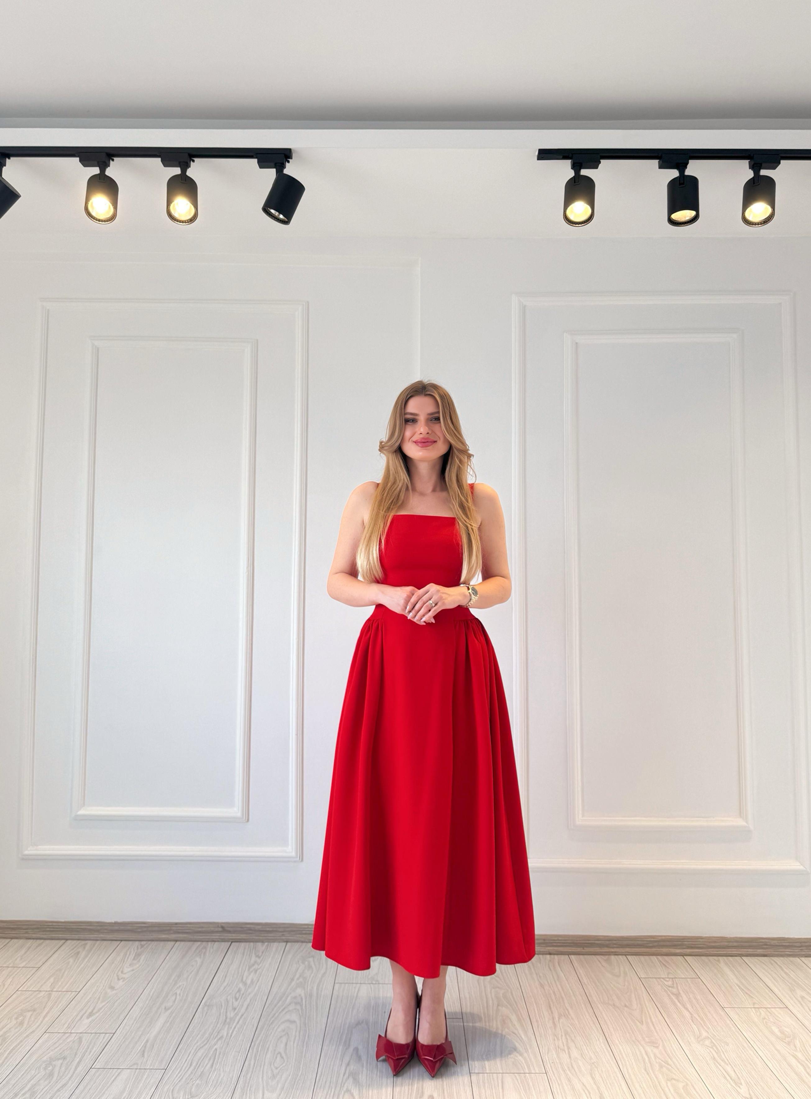 ELBİSEKare Yaka Askılı Korse Model Midi Boy Elbise - Kırmızı