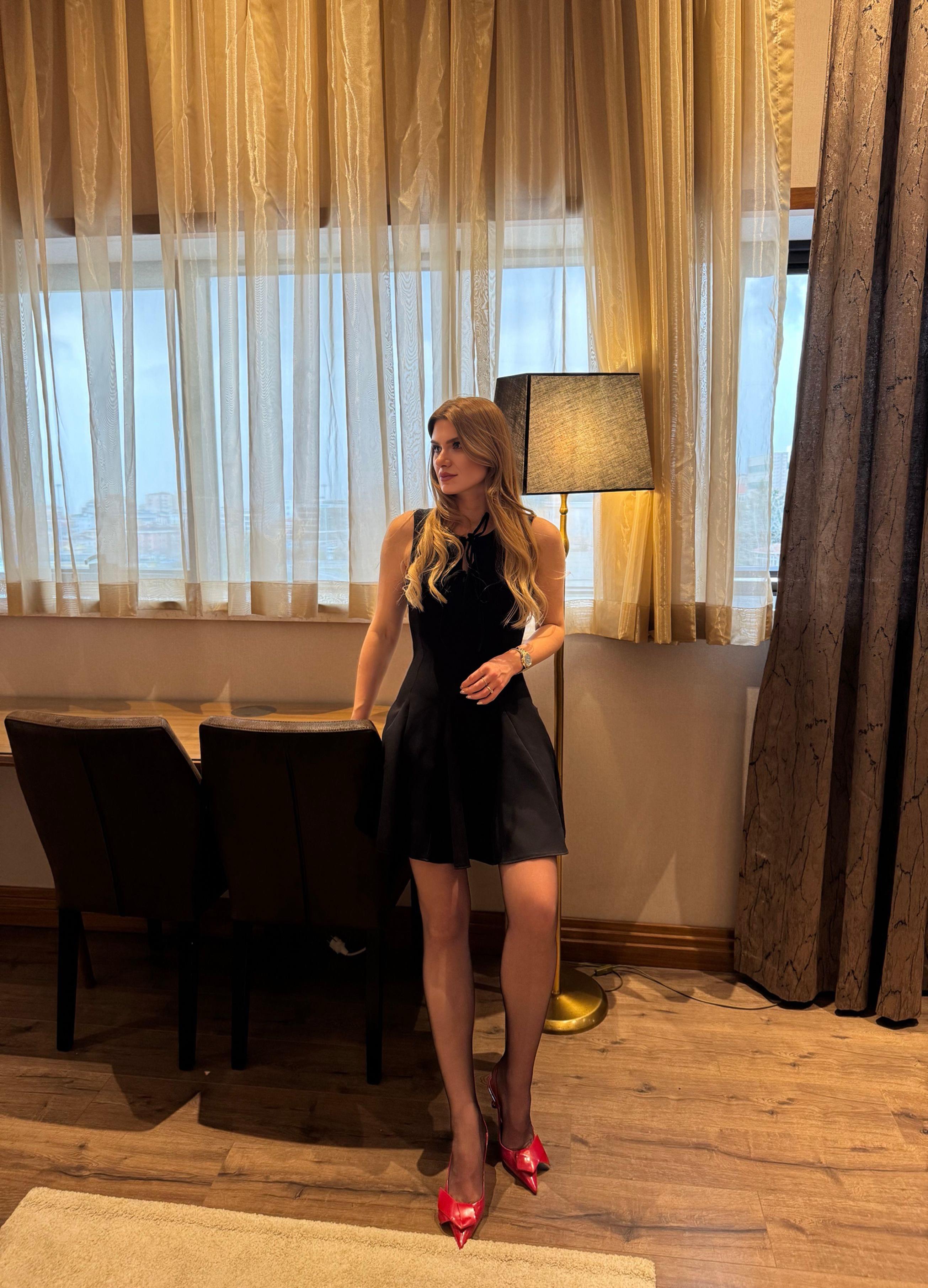 ELBİSEZR Fiyonklu Mini Elbise - Siyah