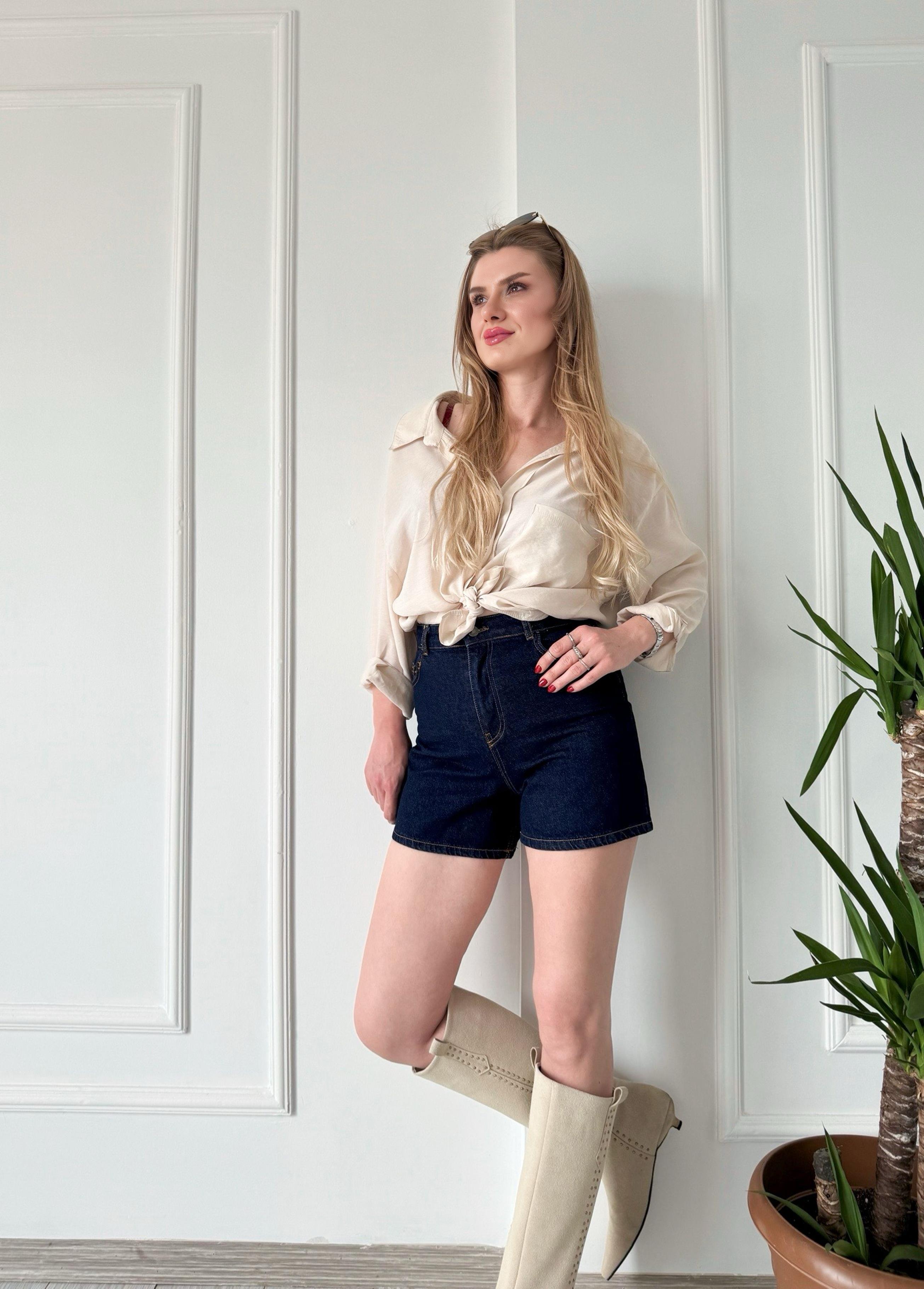 ŞortKoyu Mavi Fit Denim Şort