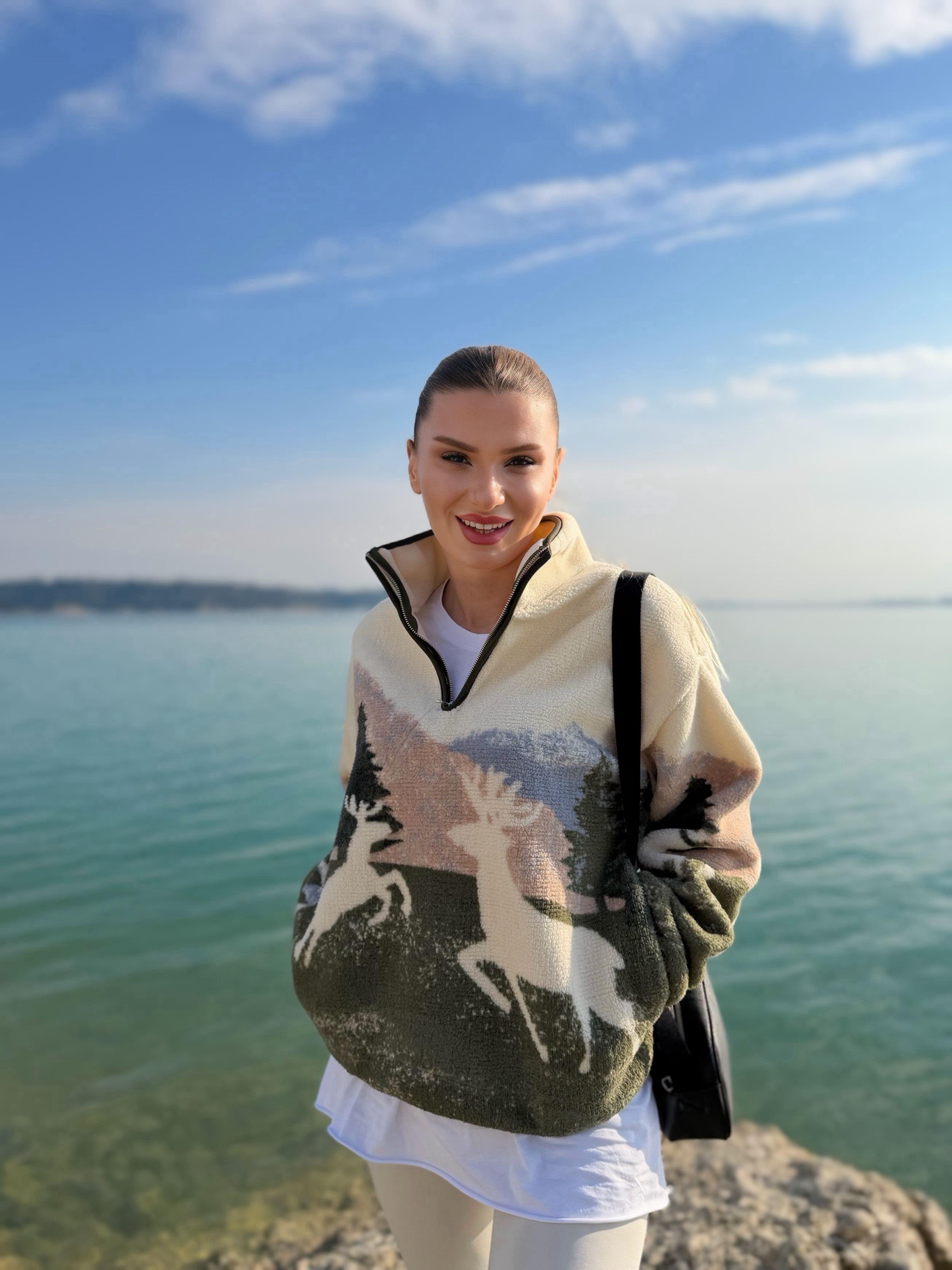 SweatshirtCozy Geyik Desenli Teddy Sweatshirt