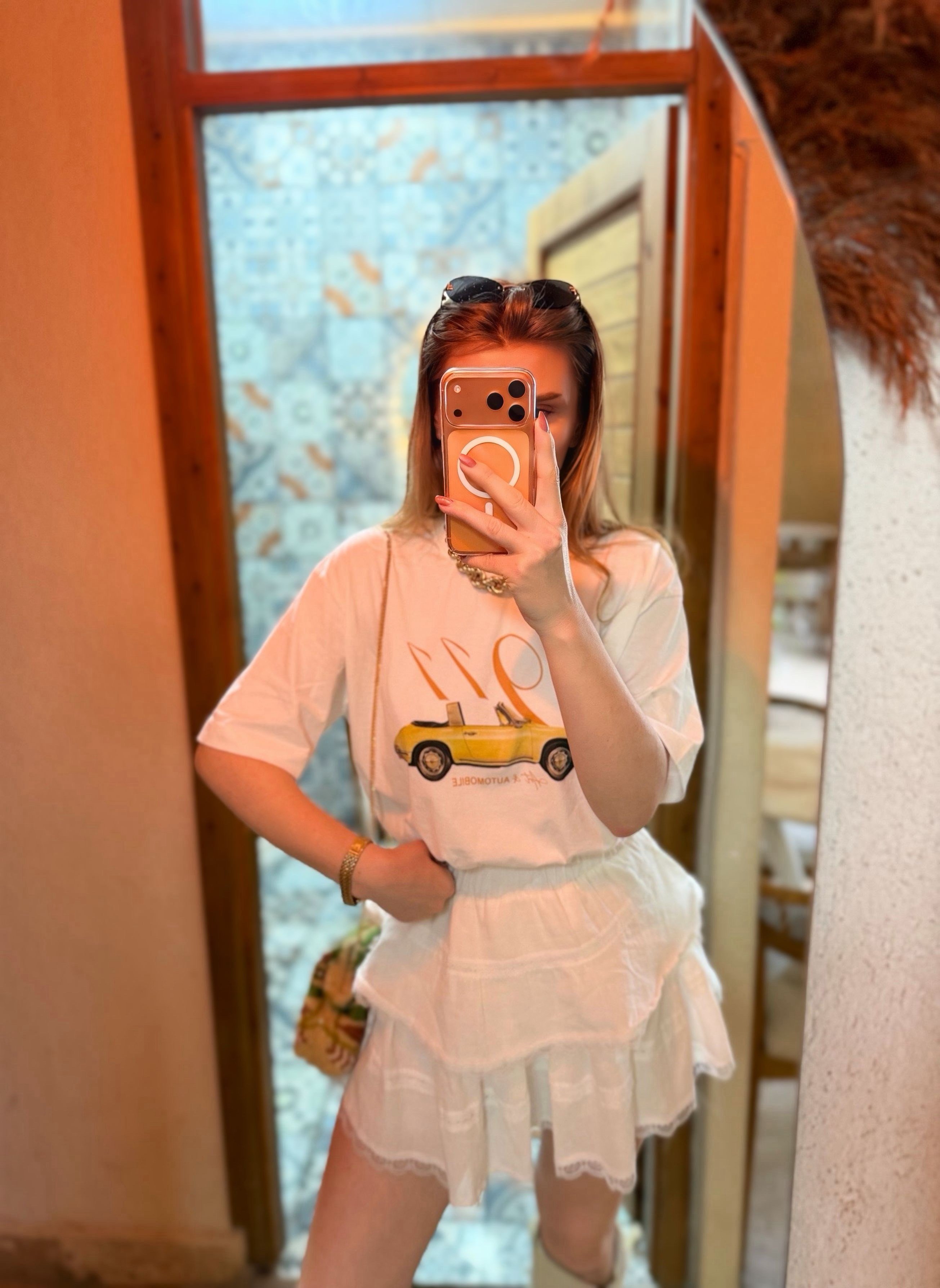 TshirtBeyaz Otomobil Baskılı Basic Tişört