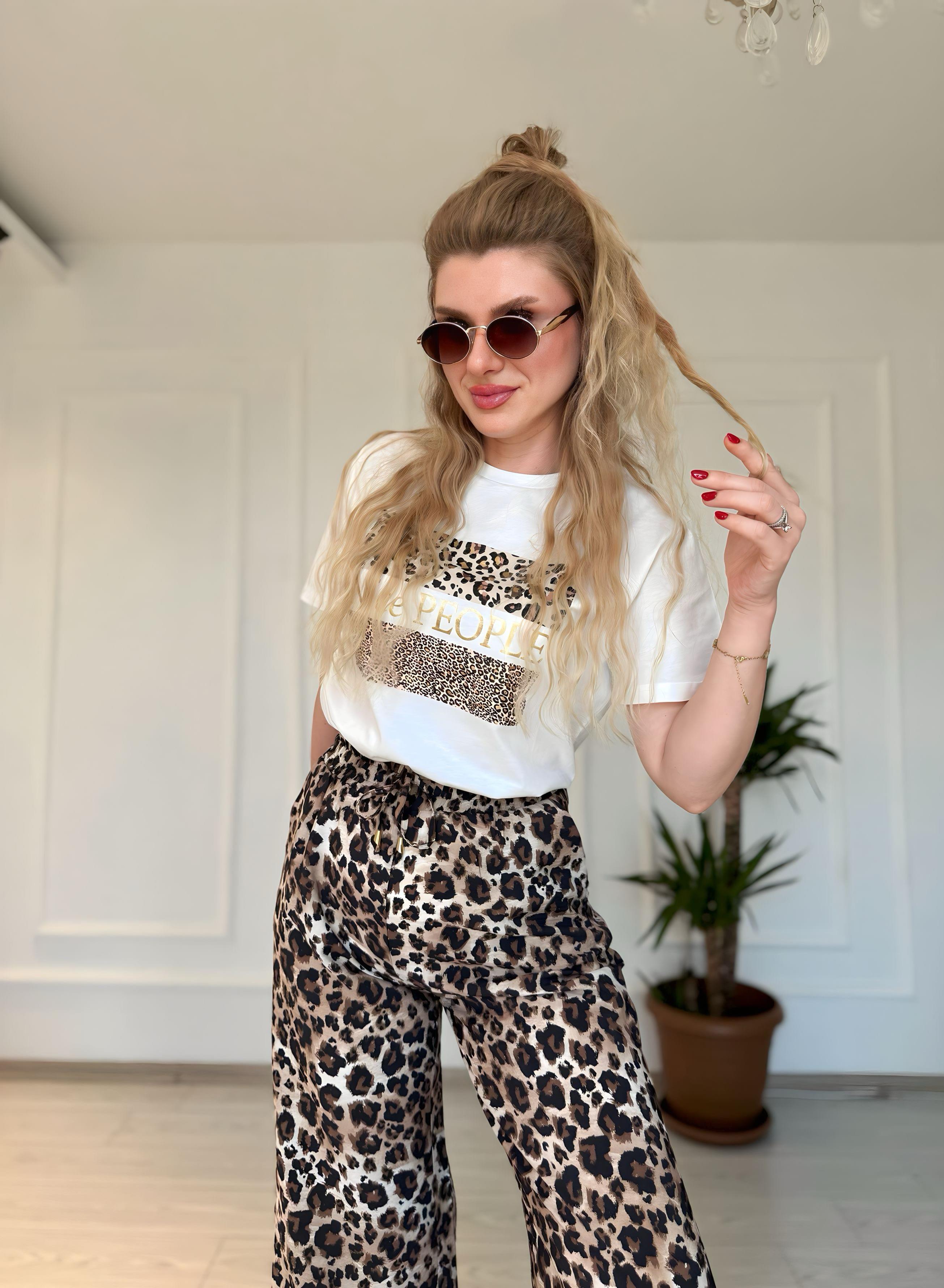 TshirtGold Leopar Baskı Detaylı T-shirt - Ekru