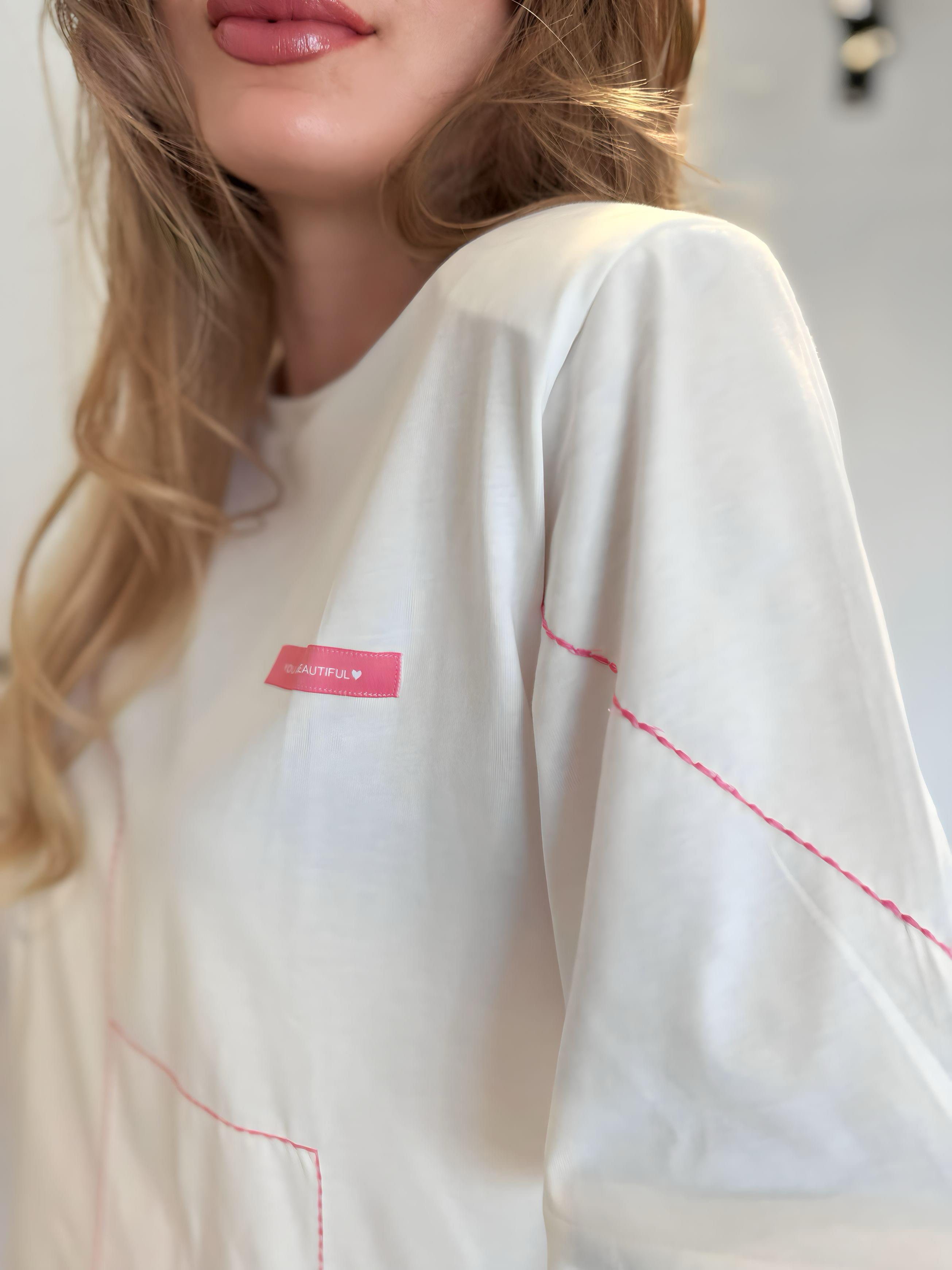 TshirtPunto Pembe Nakış Detaylı T-shirt - Ekru