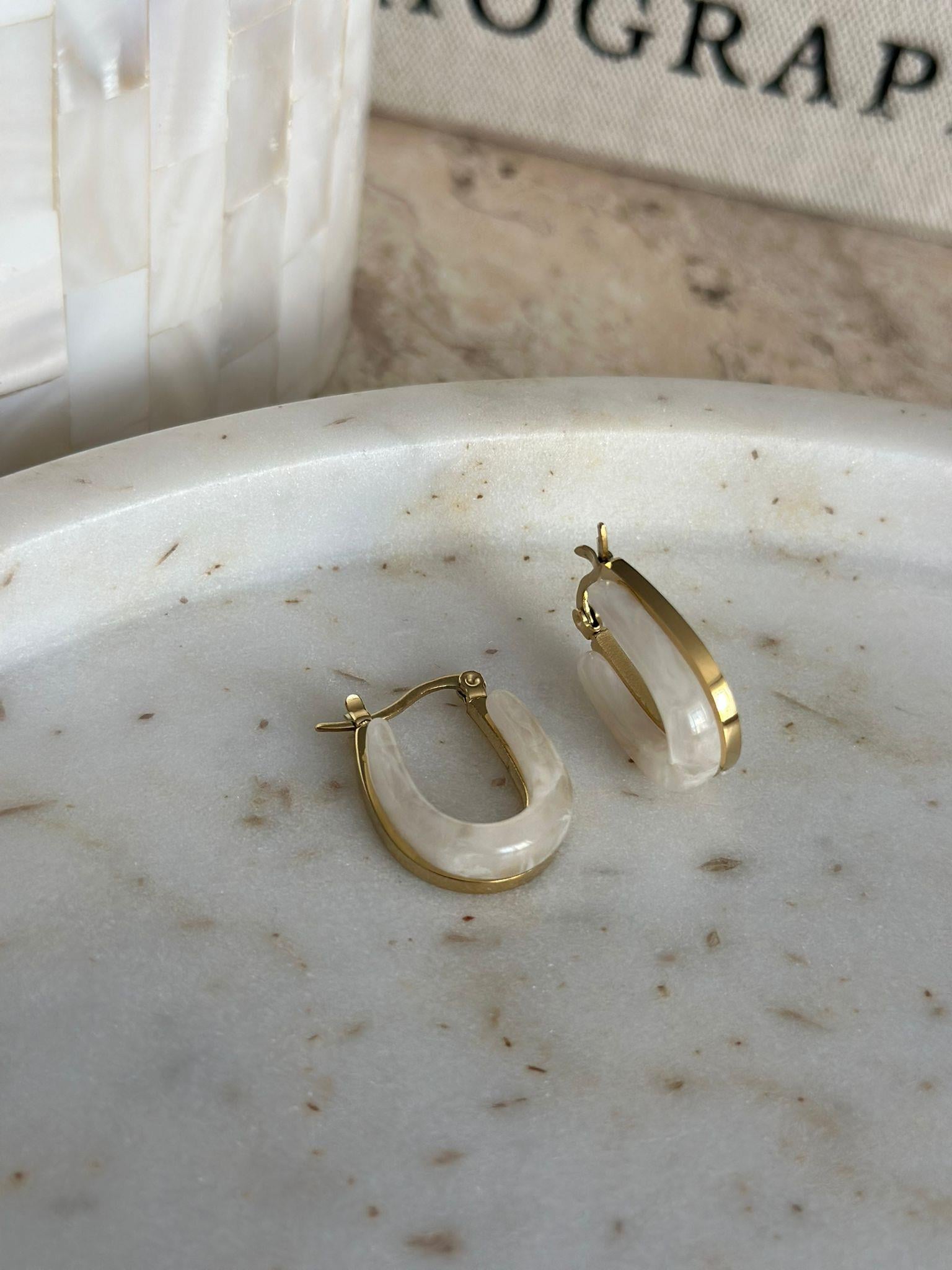 Çelik Gold Krem Renk Kemik Oval Halka Küpe