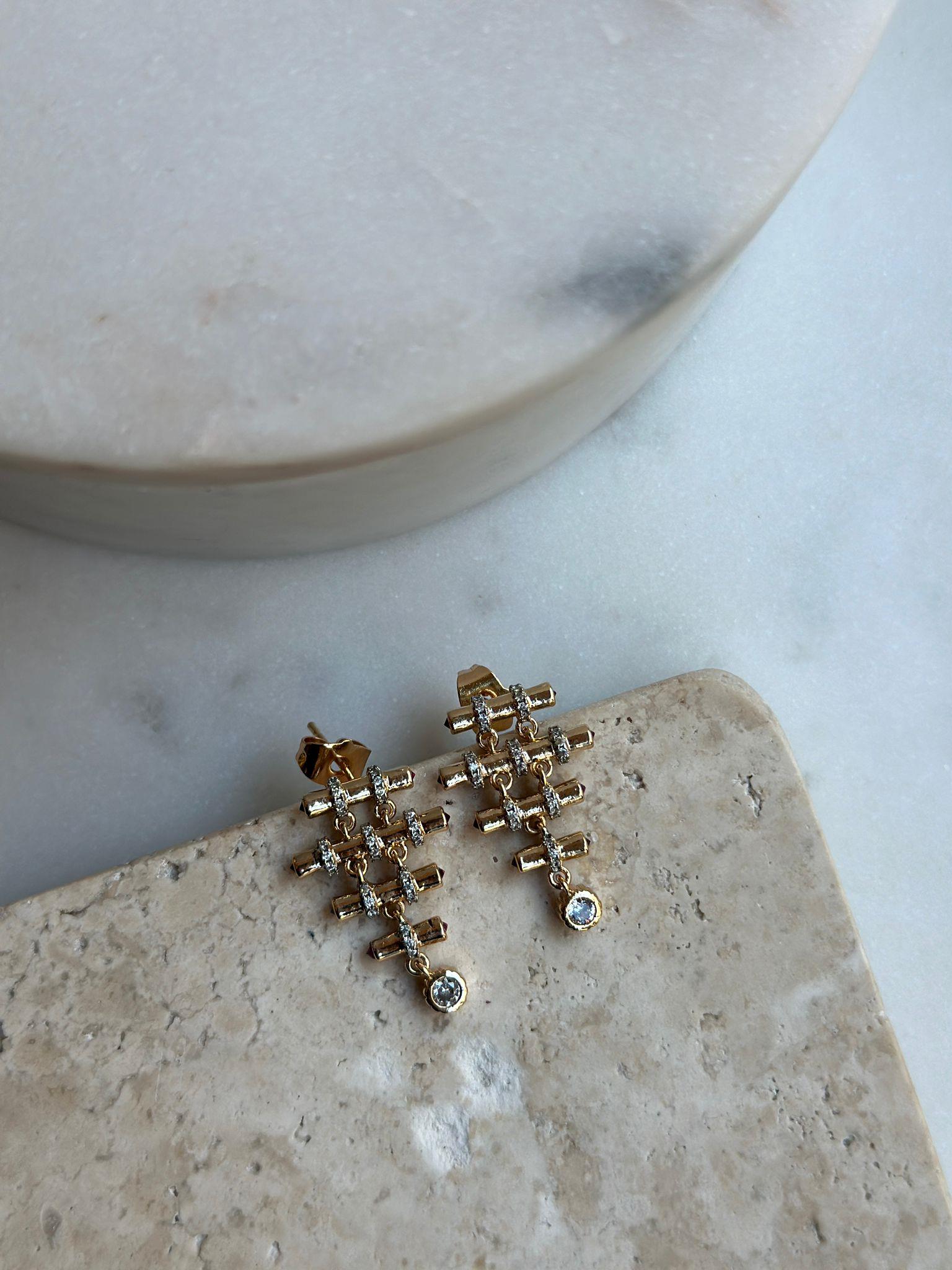 Gold Marka Piramit Küpe