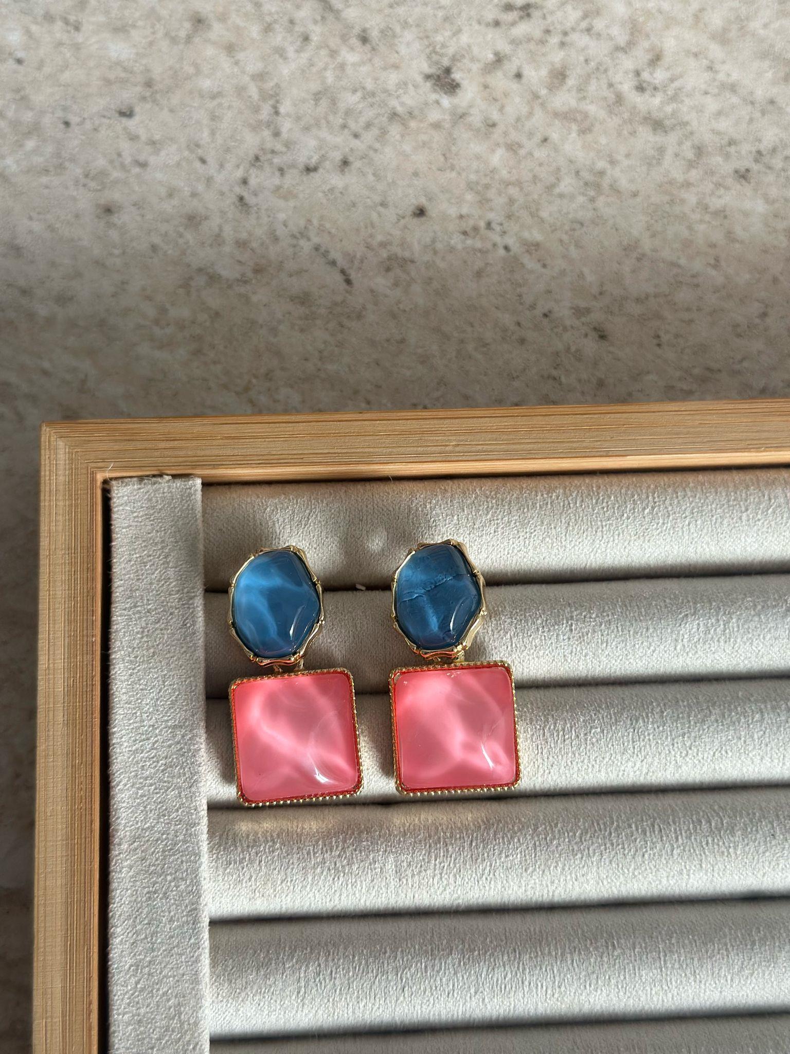 Mavi Pembe Cam Görünümlü Küpe