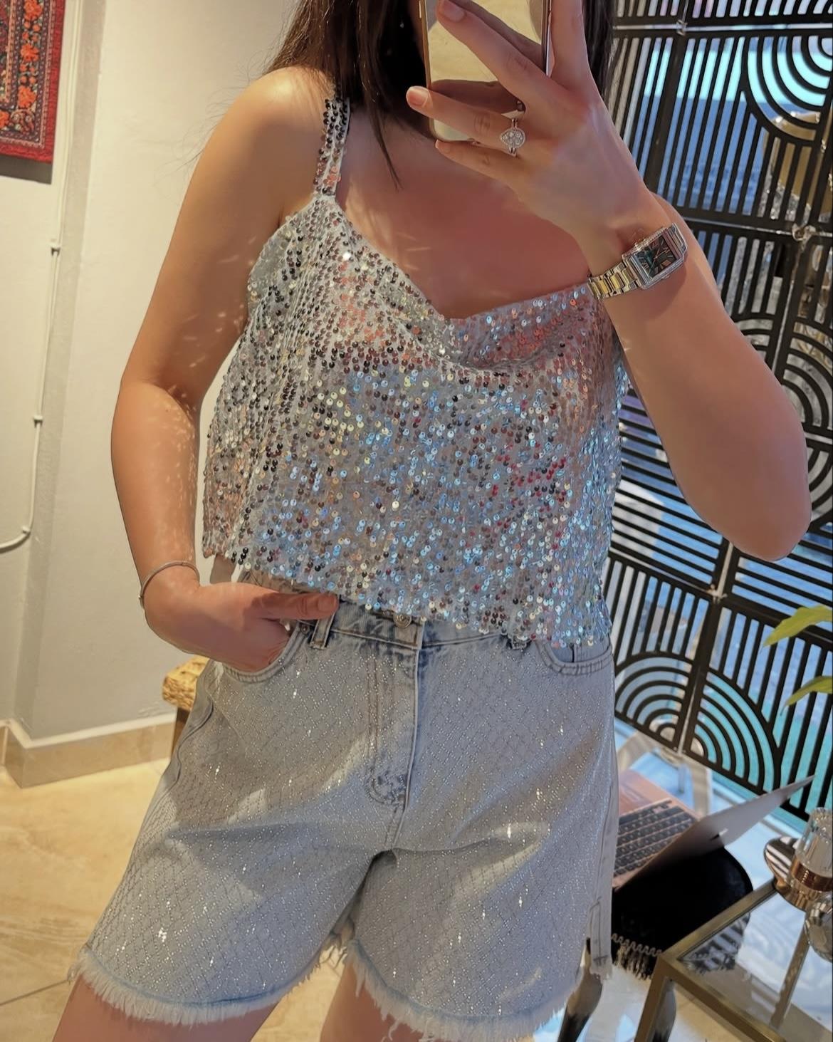 Yüksek bel taşlı denim şort