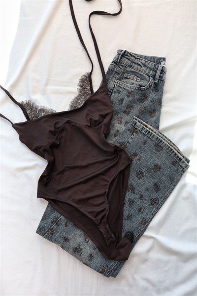 Boyun Bağlamalı Dantel Detaylı Bodysuit