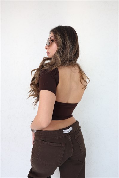 Sırt Açık Kısa Kol Crop
