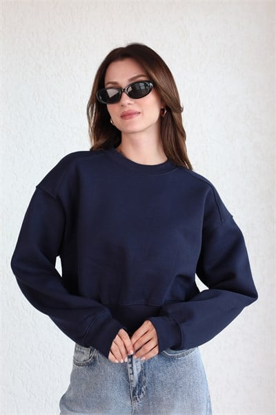 O Yaka Basic Crop Sweat