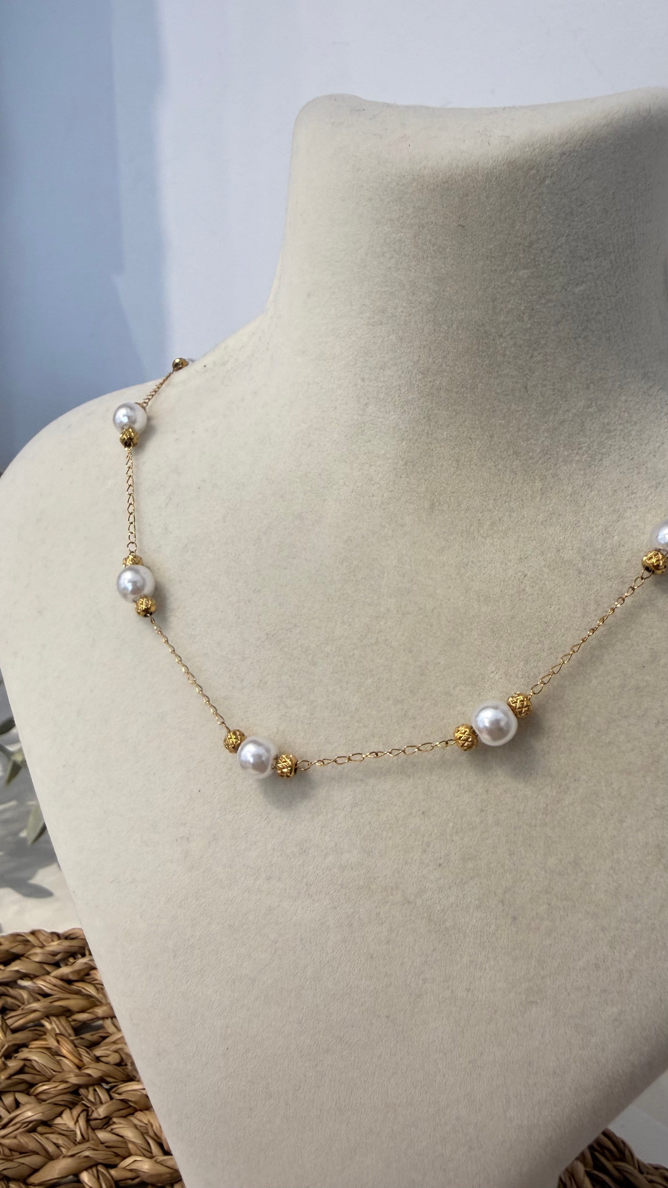 Çelik Gold Renk İncili Kolye 40+6cm