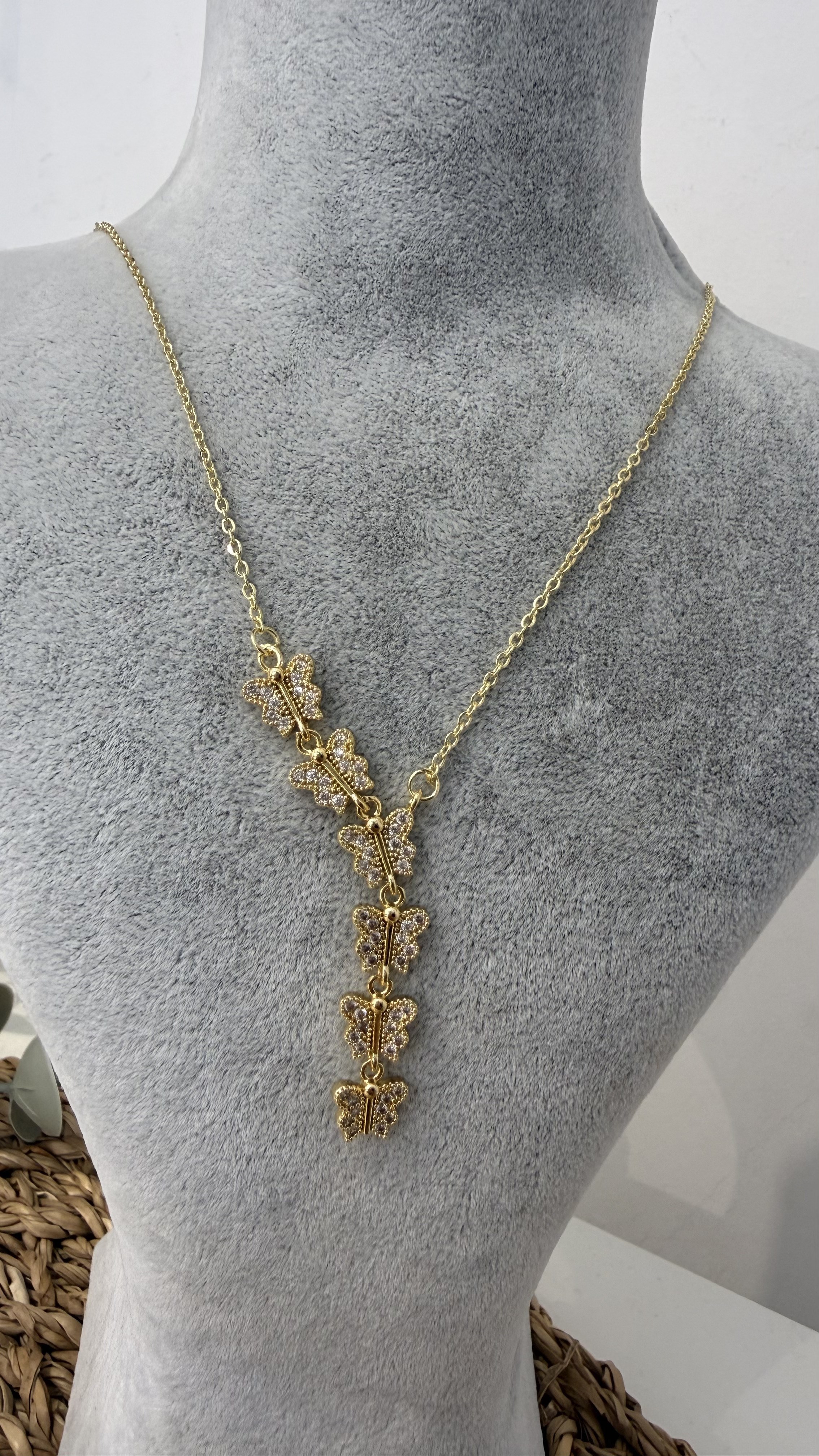 Çelik Gold Renk Kelebekli Y Kolye 40+5cm