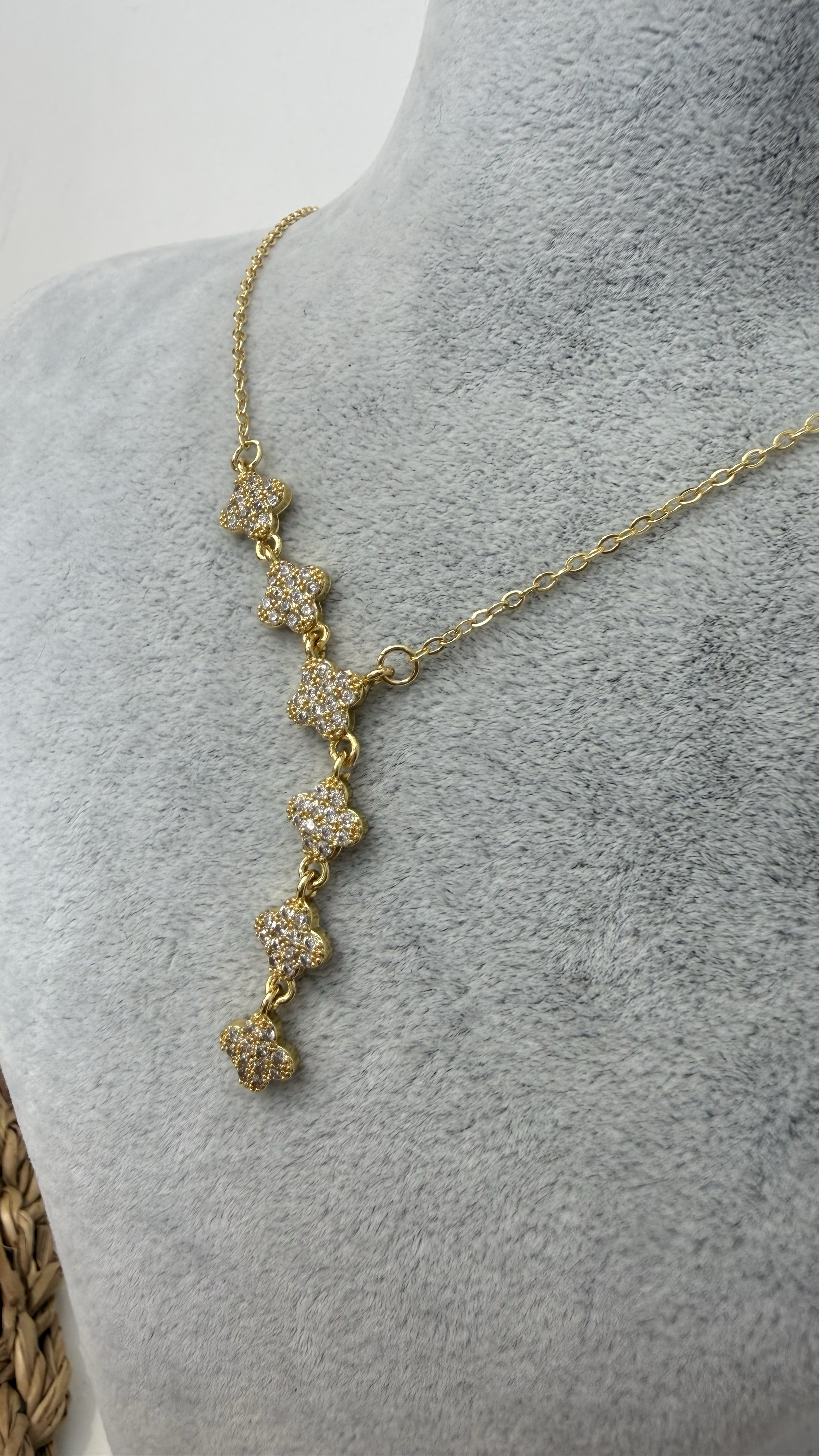 Çelik Gold Renk Yonca Y Kolye 40+5cm