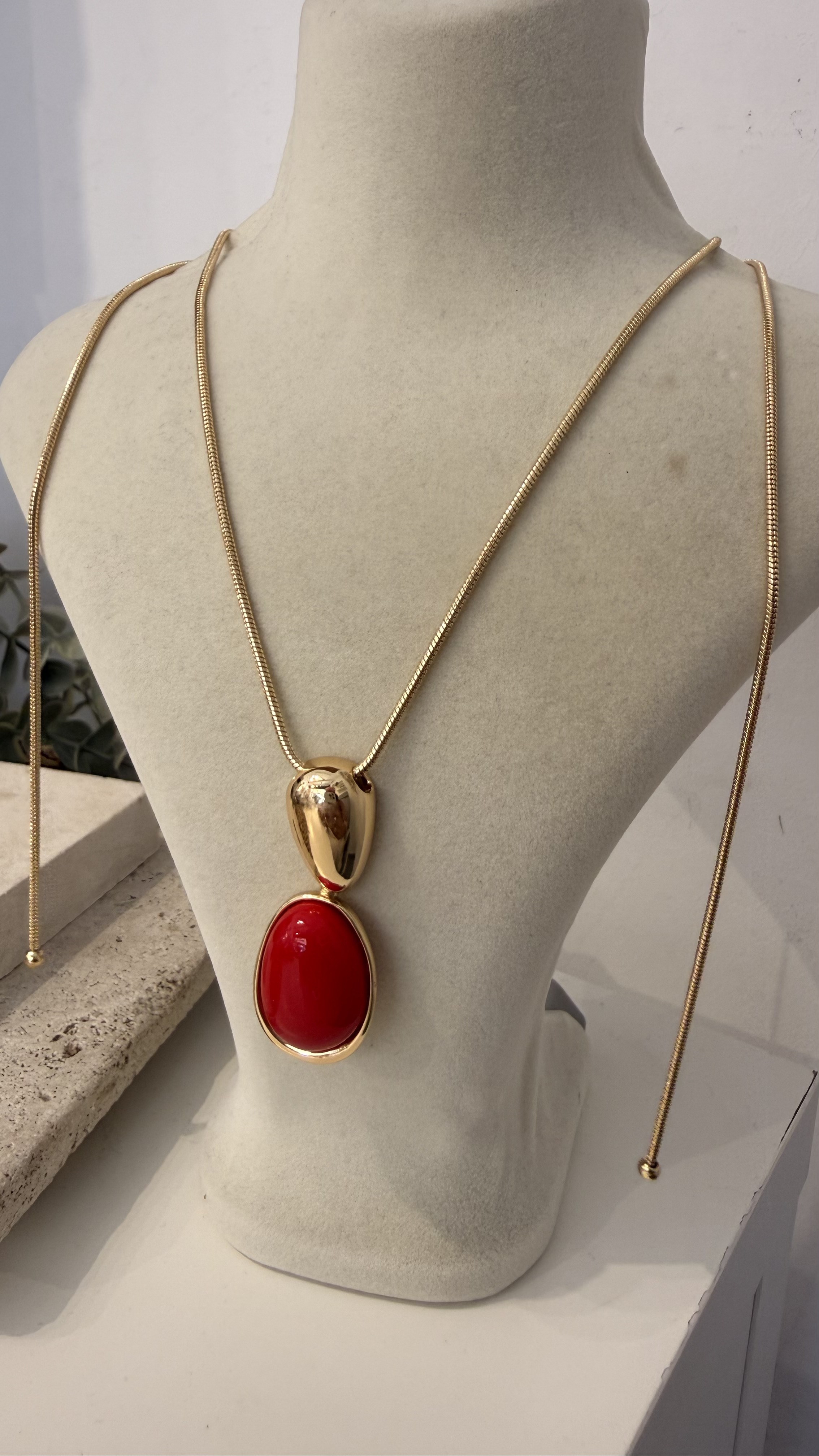 İthal Gold Renk Kırmızı Taşlı Kolye