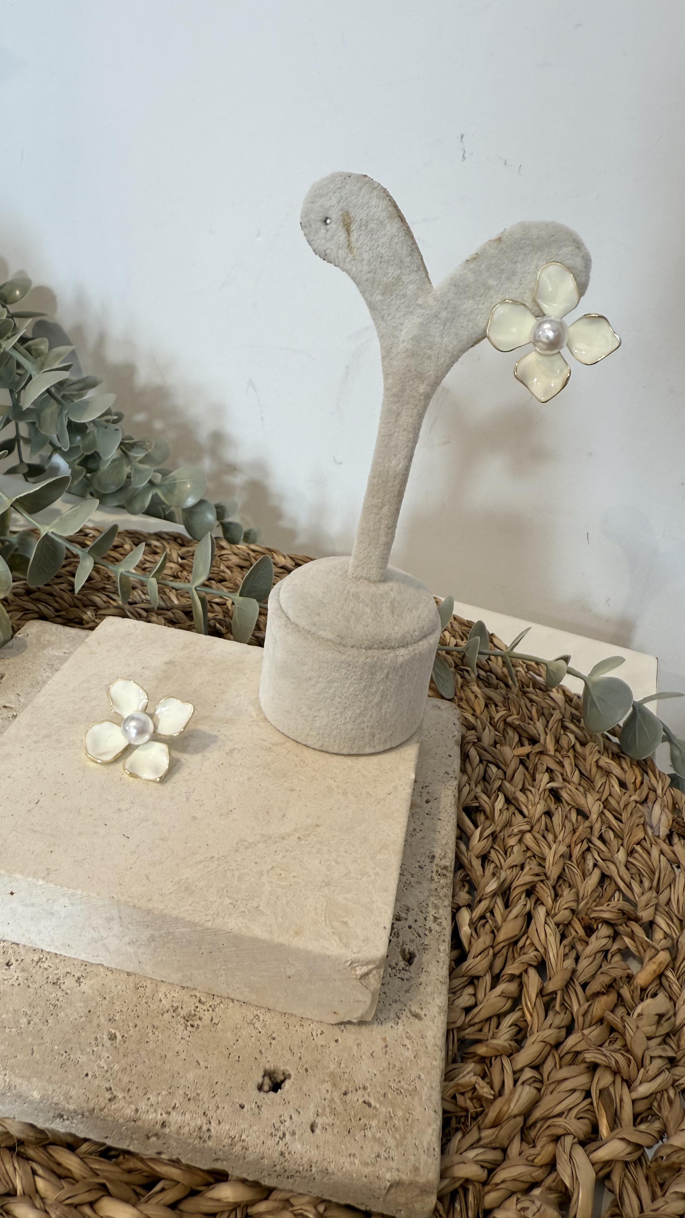 İthal Gold Renk Küpe