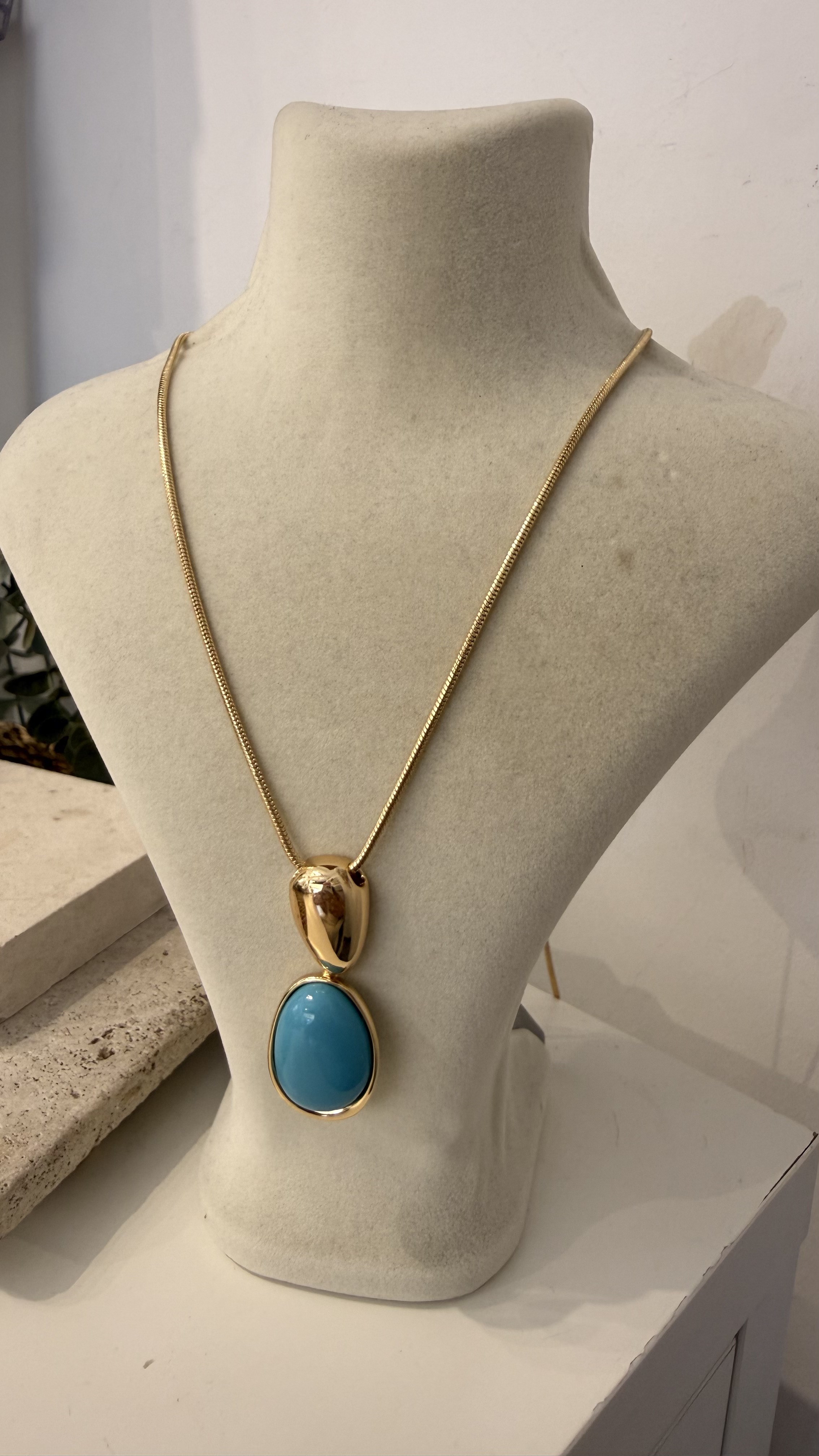 İthal Gold Renk Mavi Taşlı Kolye