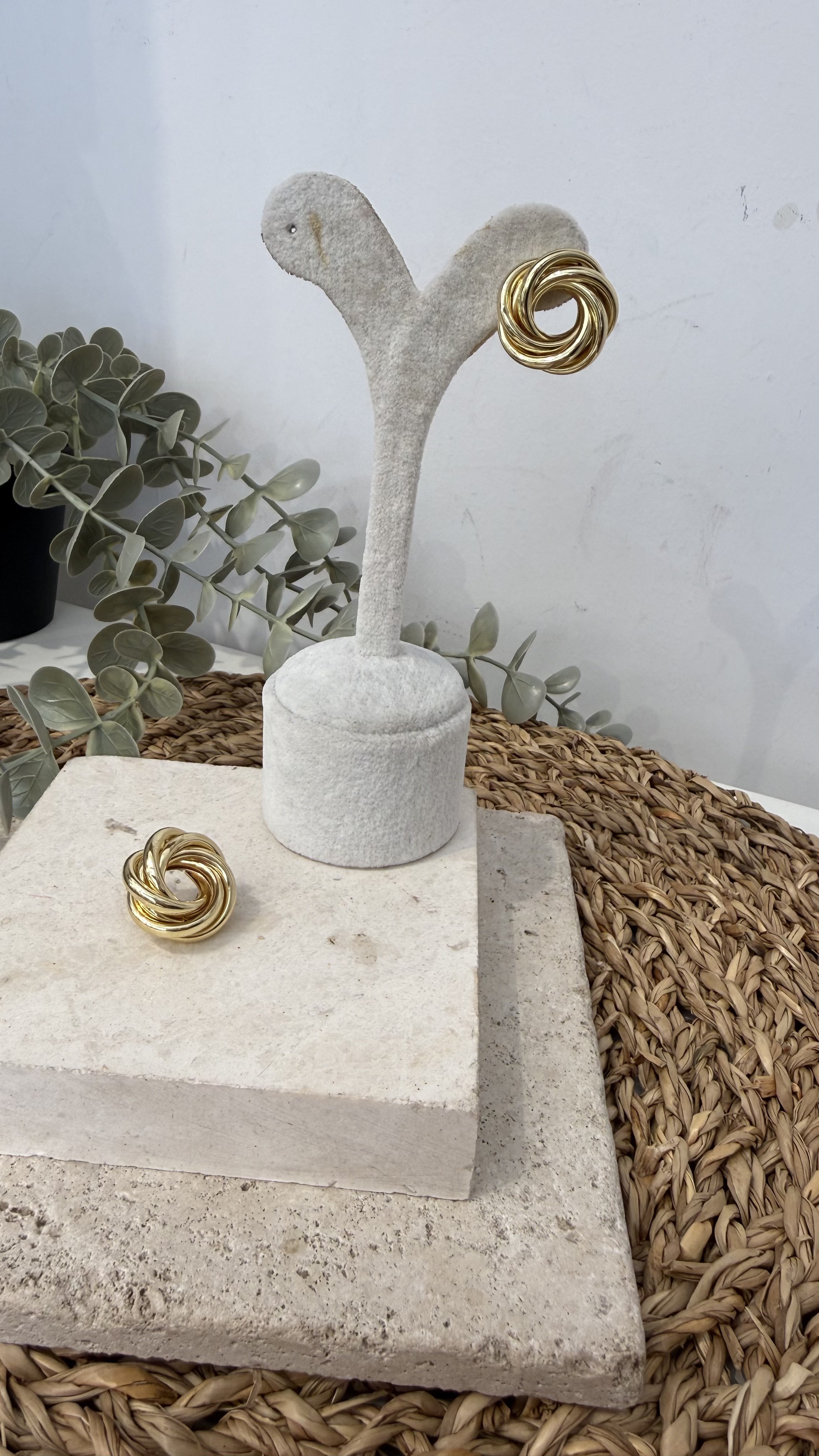 İthal Gold Renk Minimal Küpe