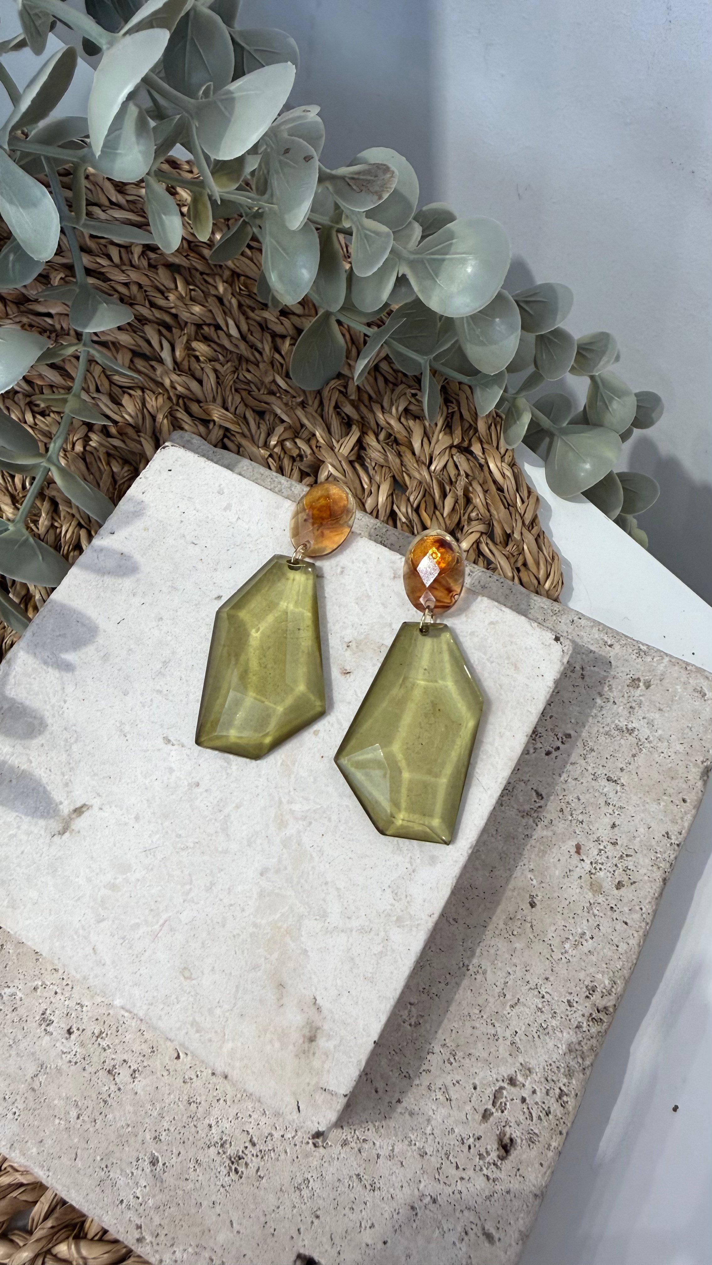 İthal Yeşil Gold Renk Küpe