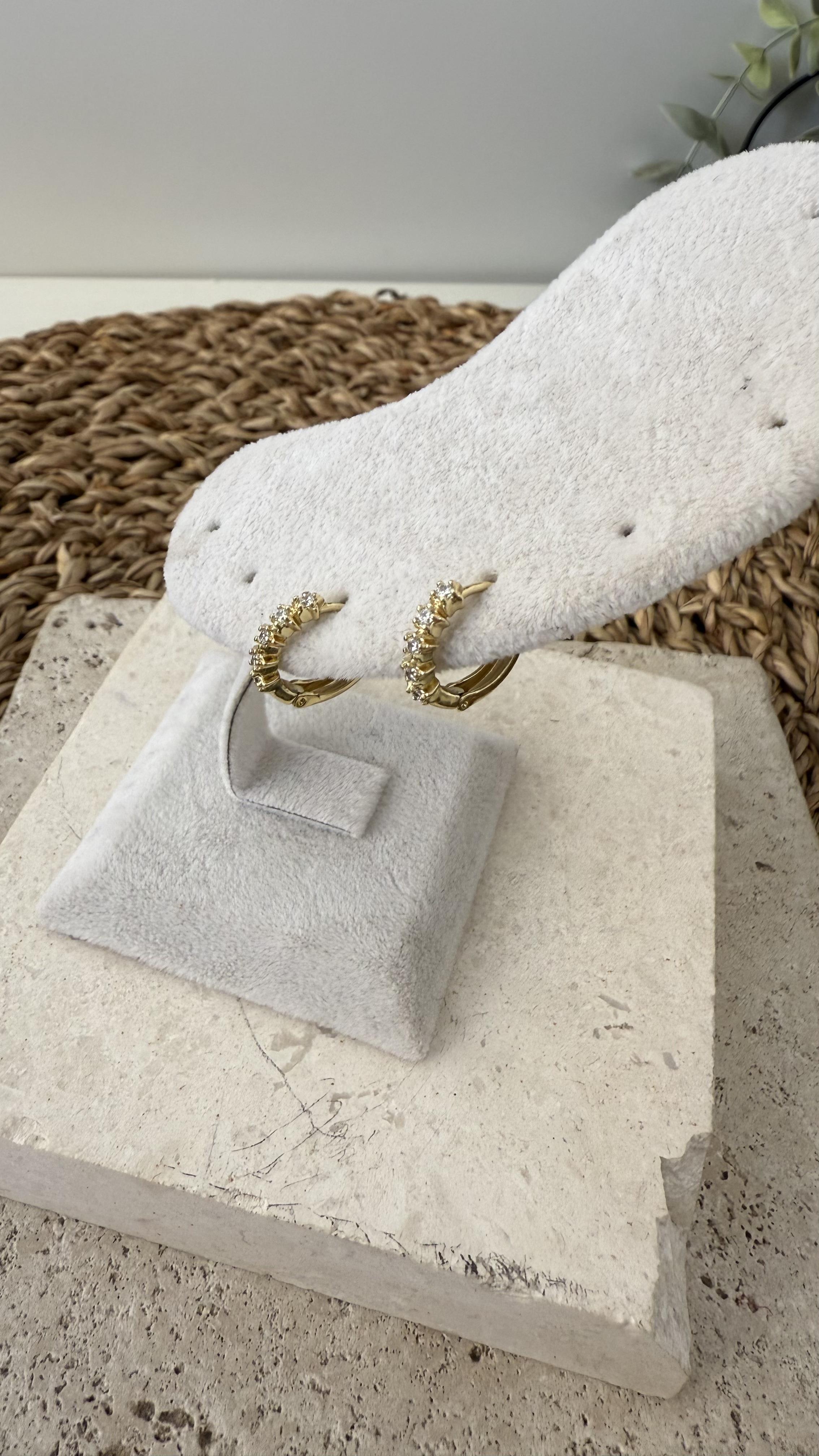 Xuping Özel Seri 14k Gold Renk Küpe