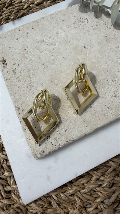 İthal Gold Renk Küpe