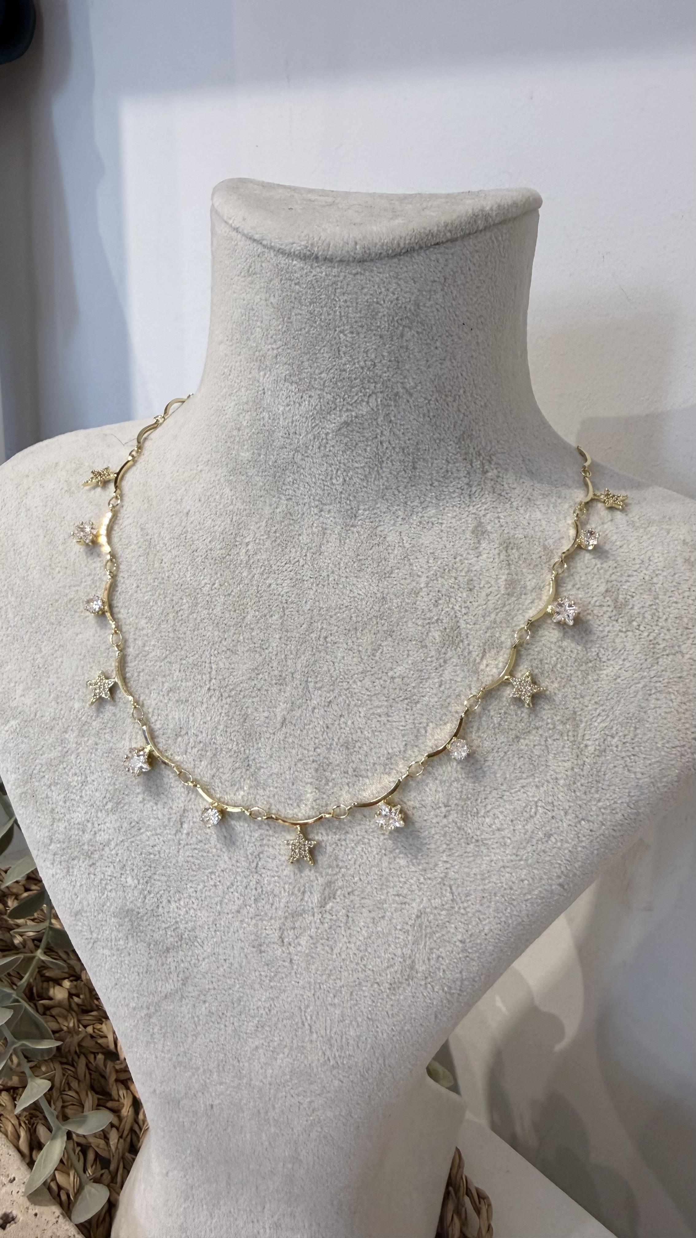 Çelik Charmlı Gold Renk Kolye 40+6 cm