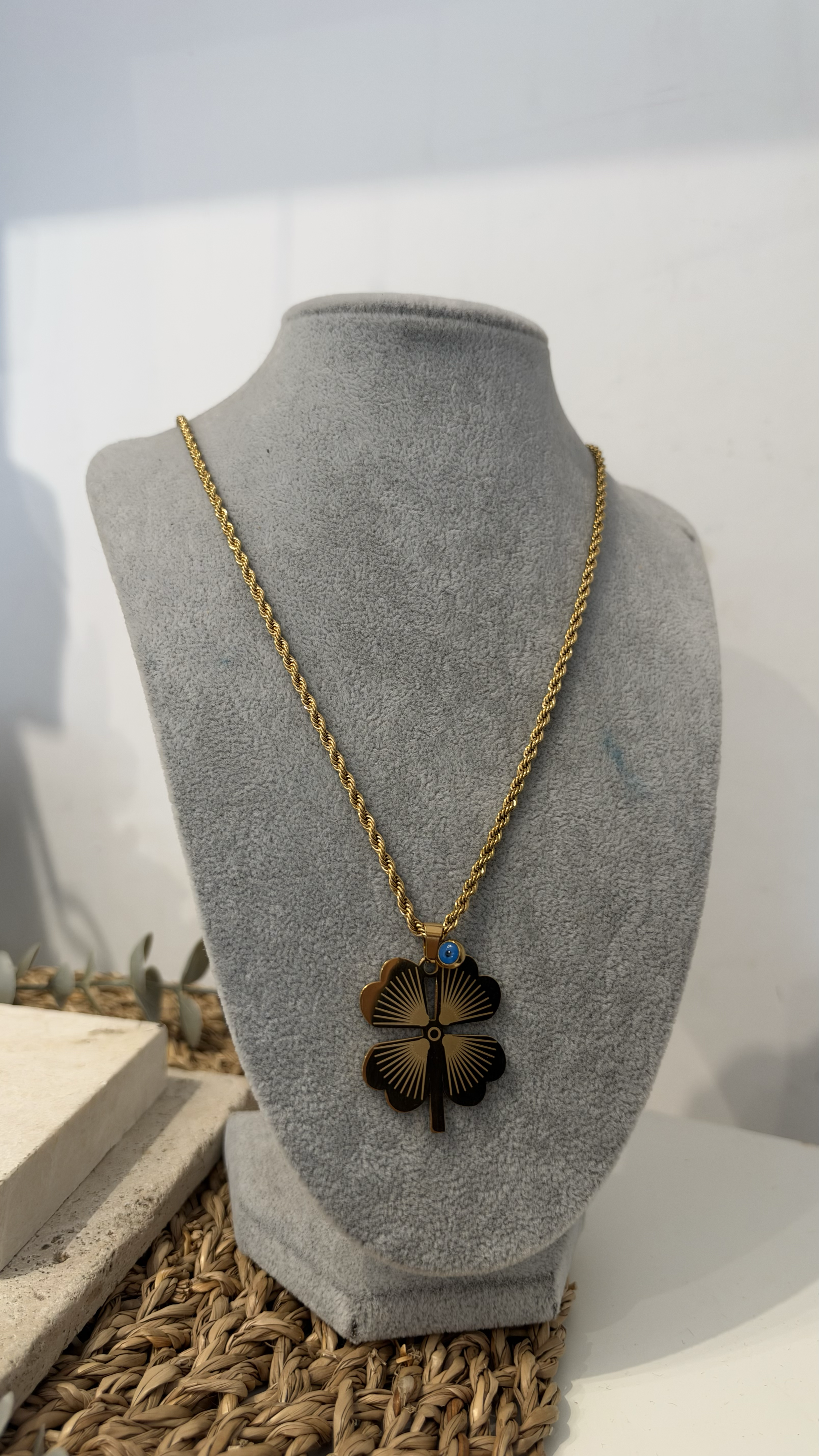 Çelik Gold Renk Yonca Kolye 60+6cm