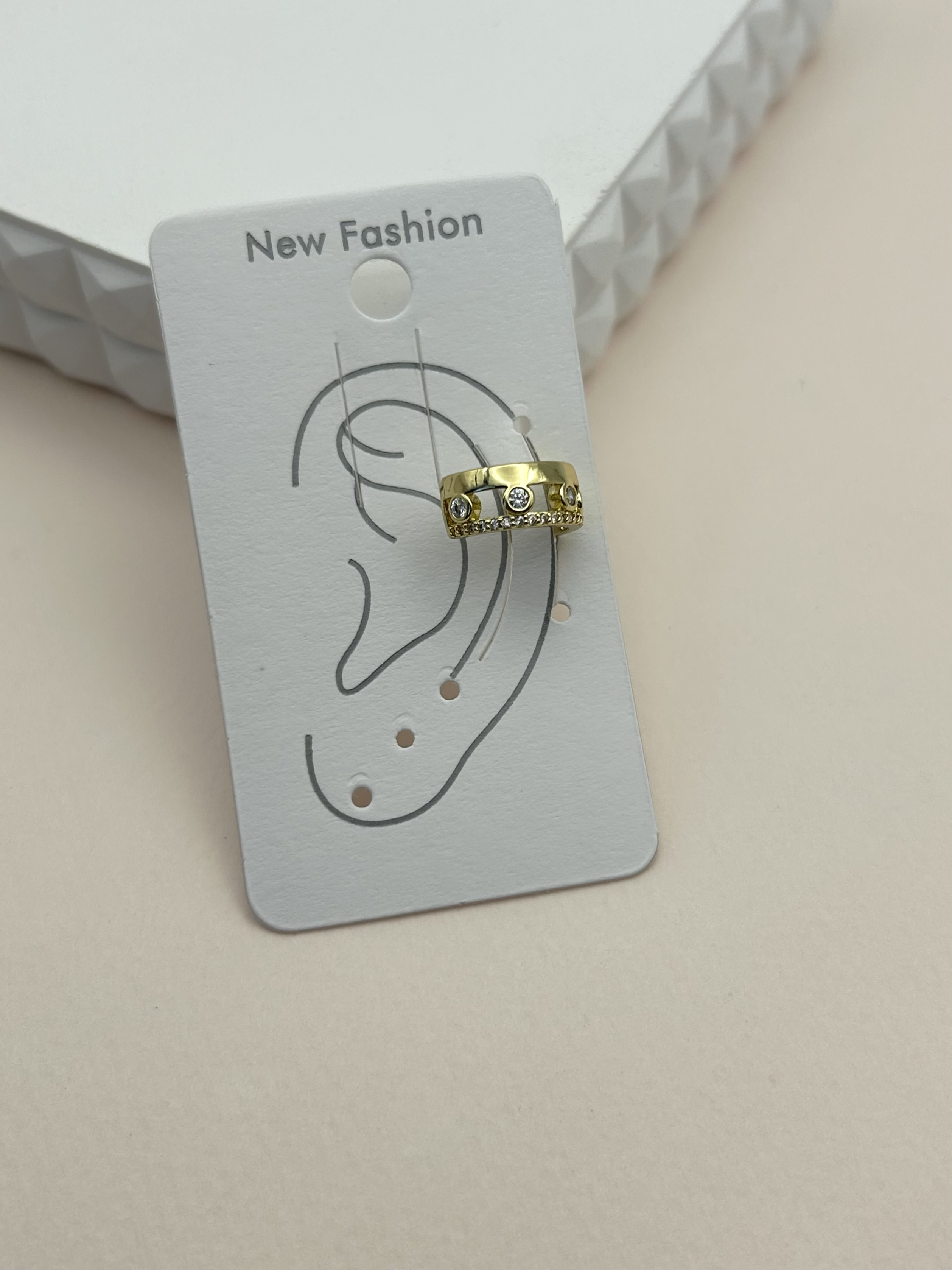 İthal Earcuff