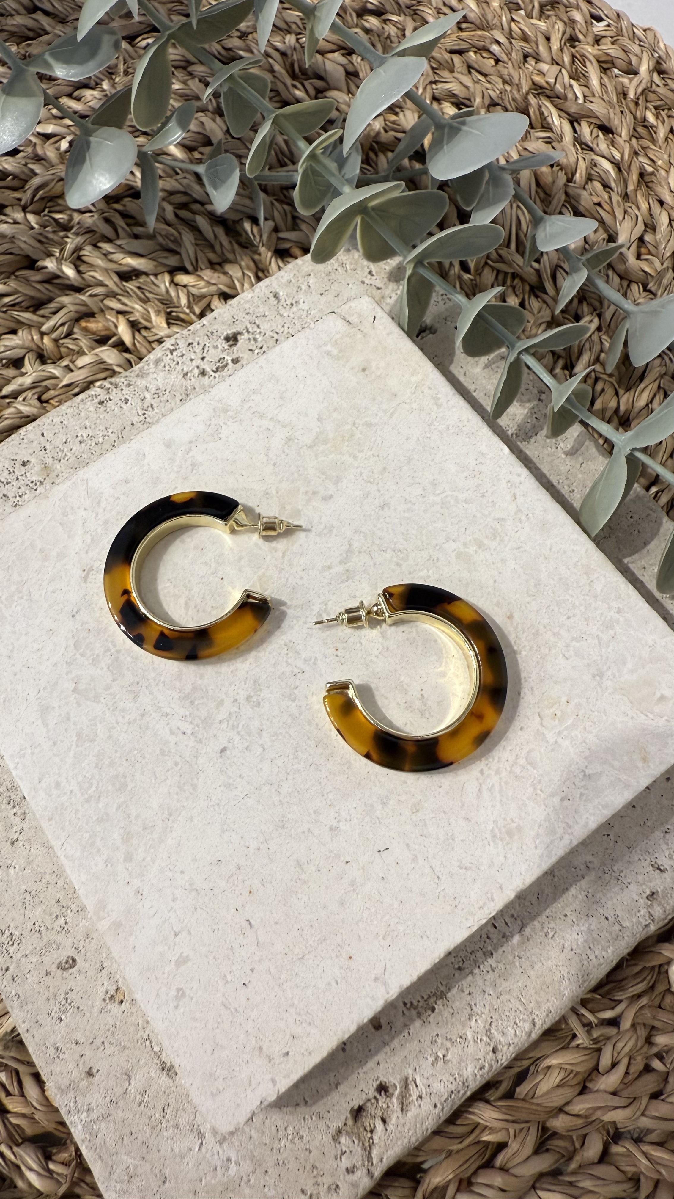 İthal Gold Renk Leopar Taşlı Halka Küpe