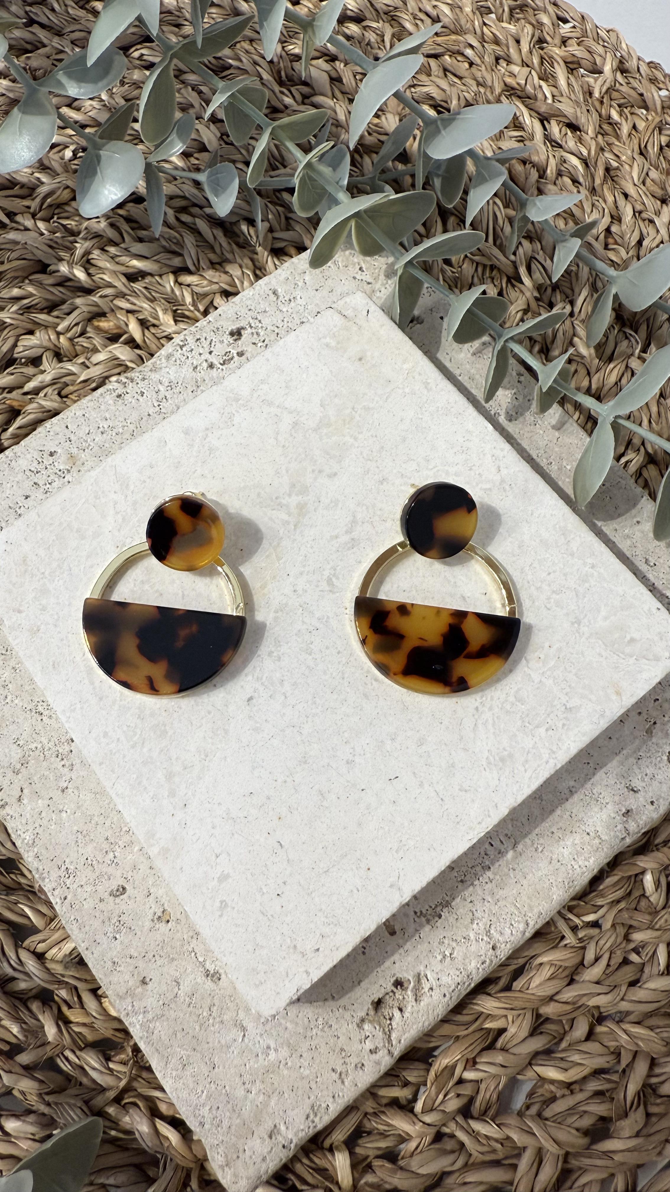 İthal Gold Renk Leopar Taşlı Küpe
