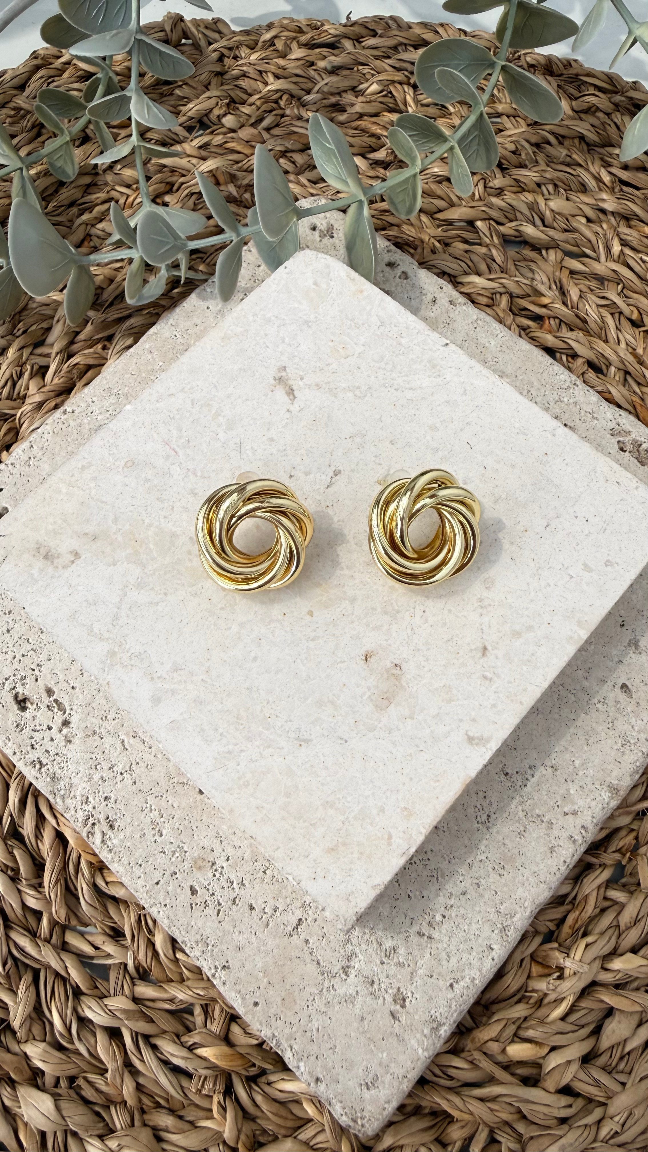 İthal Gold Renk Minimal Küpe