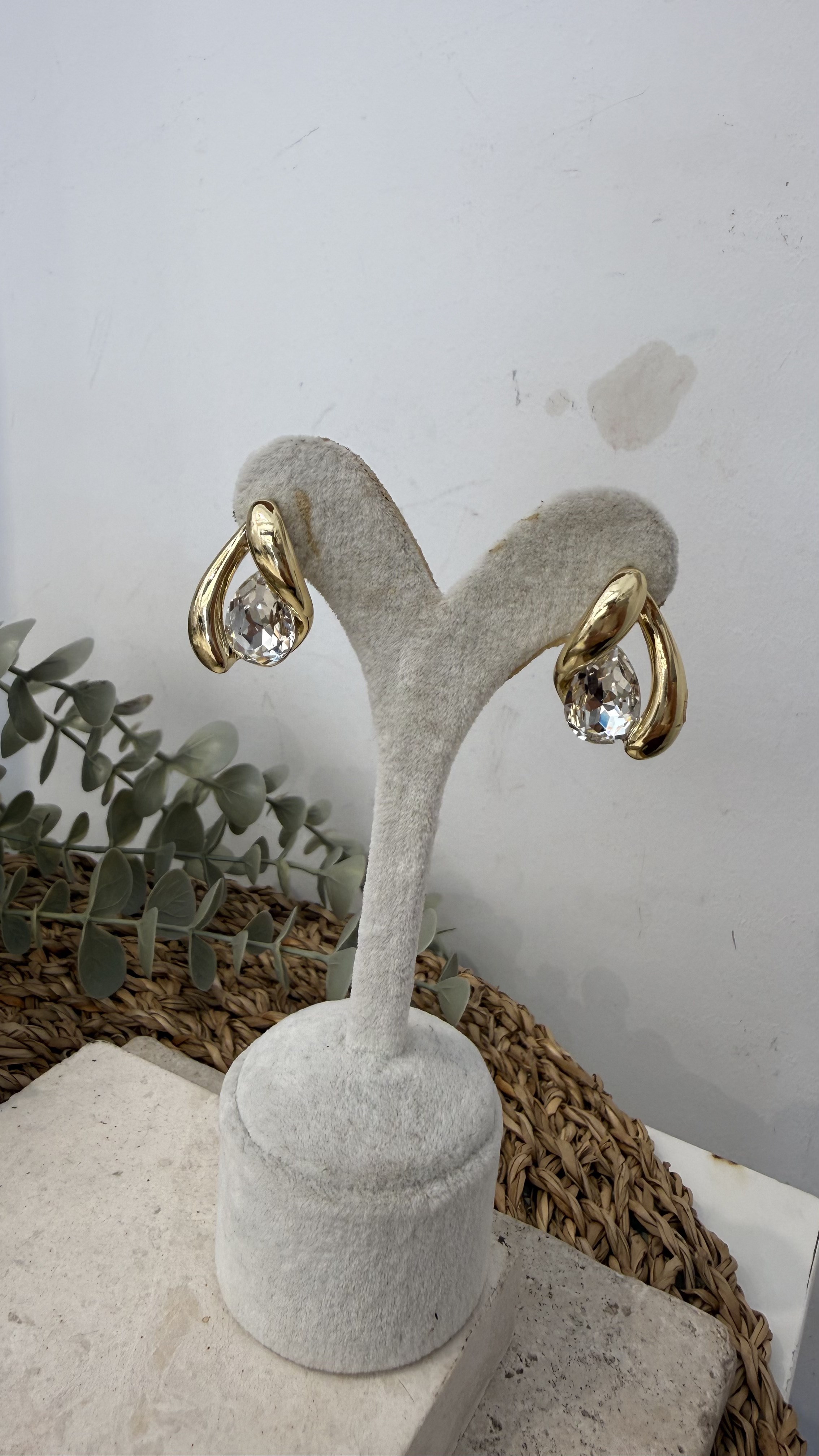 İthal Gold Renk Taşlı Küpe