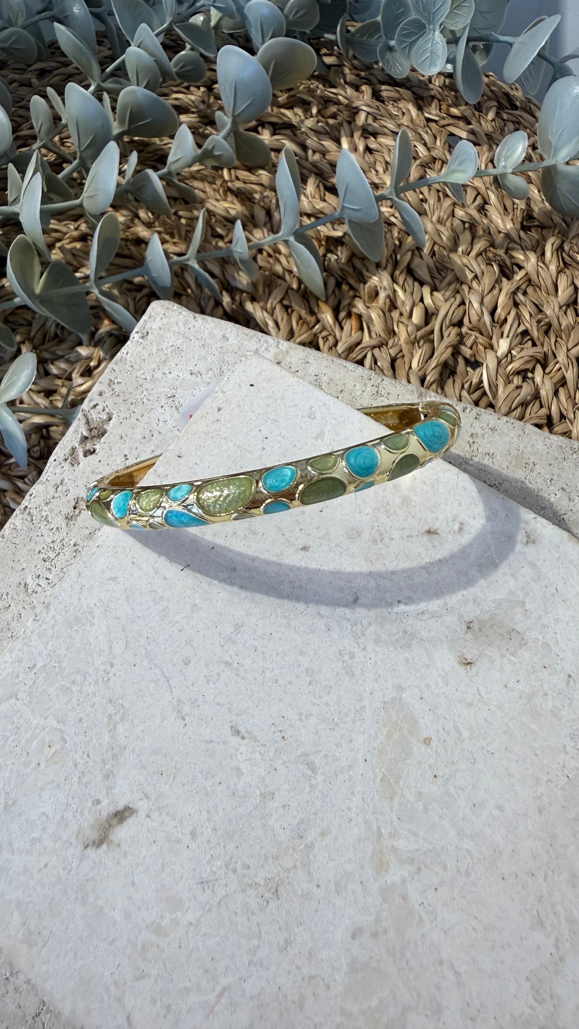 İthal Gold Renkli Mineli Kelepçe