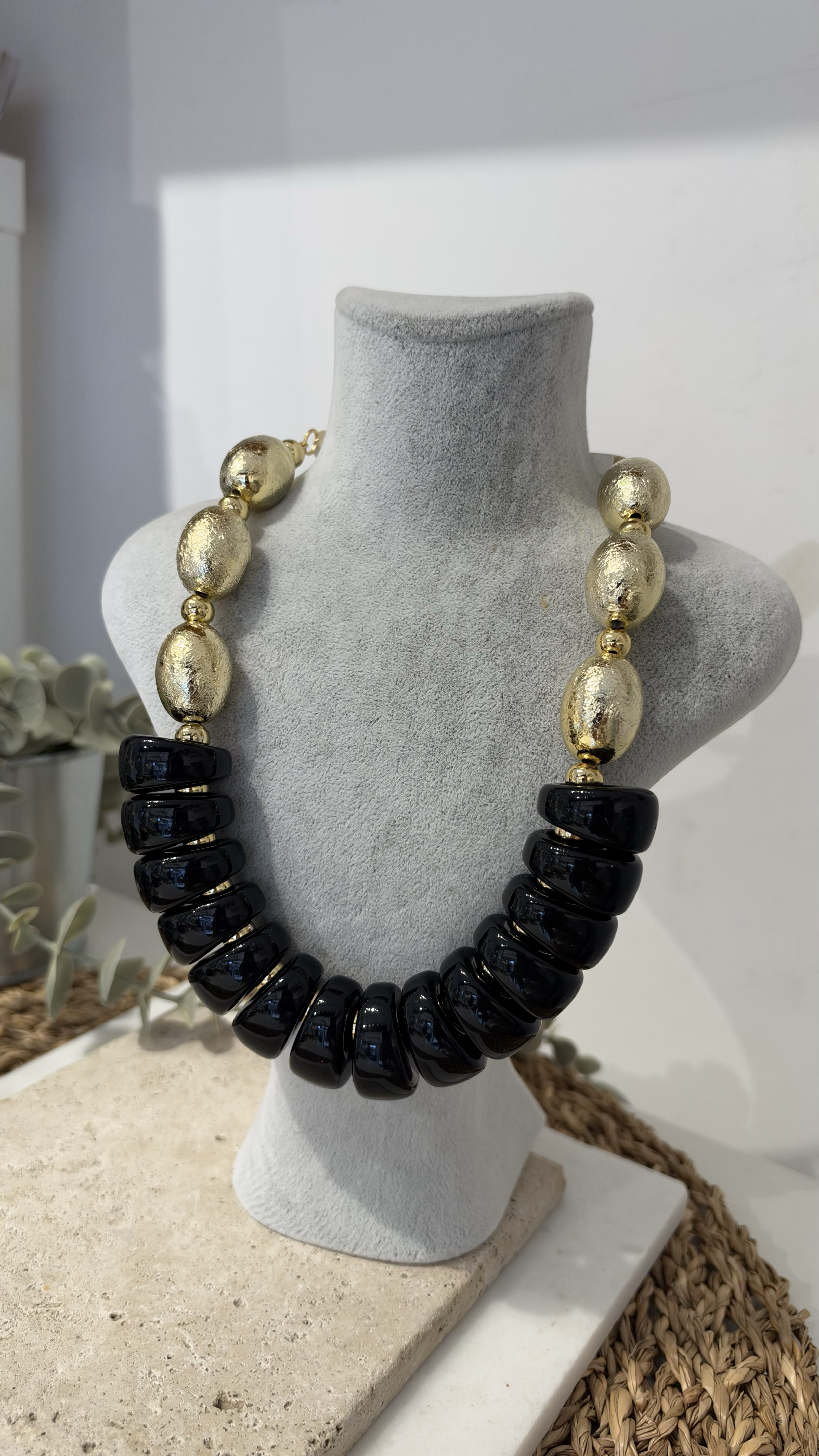 İthal Siyah Gold Boncuk Kolye 40+5cm