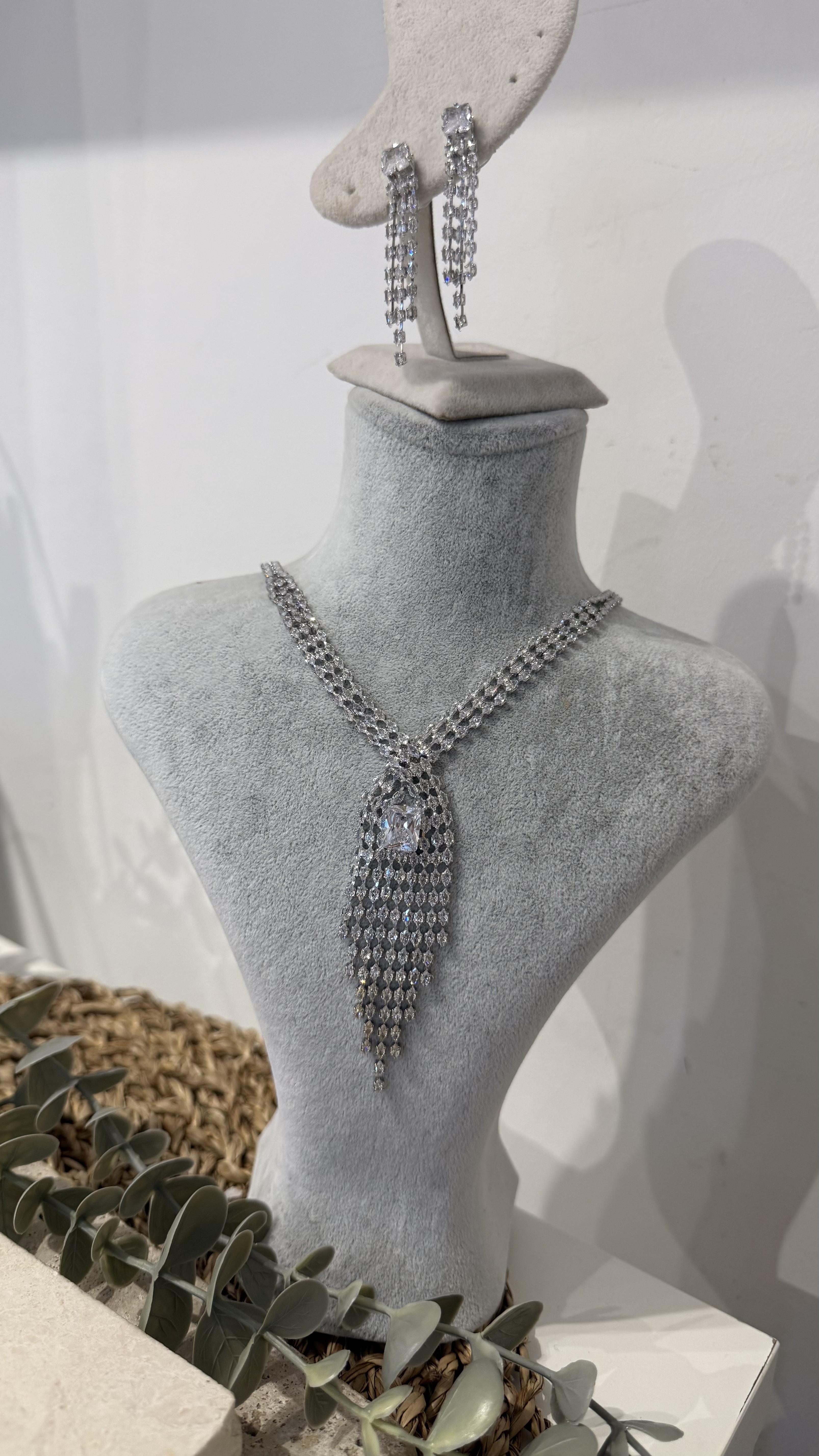 İthal Zirkon Taşlı  Kolye Küpe Set