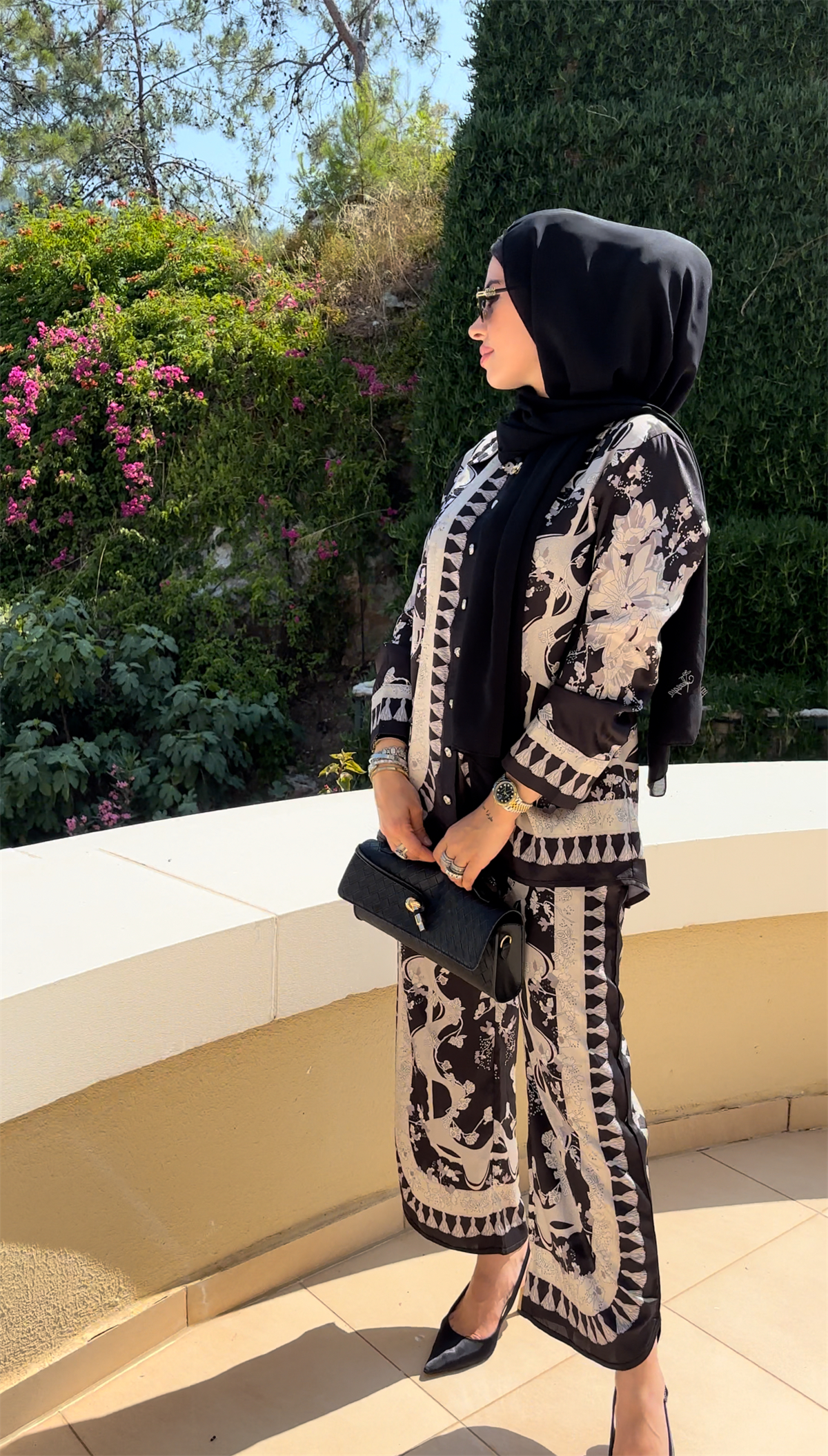 Manolya Desenli Saten Siyah Takım