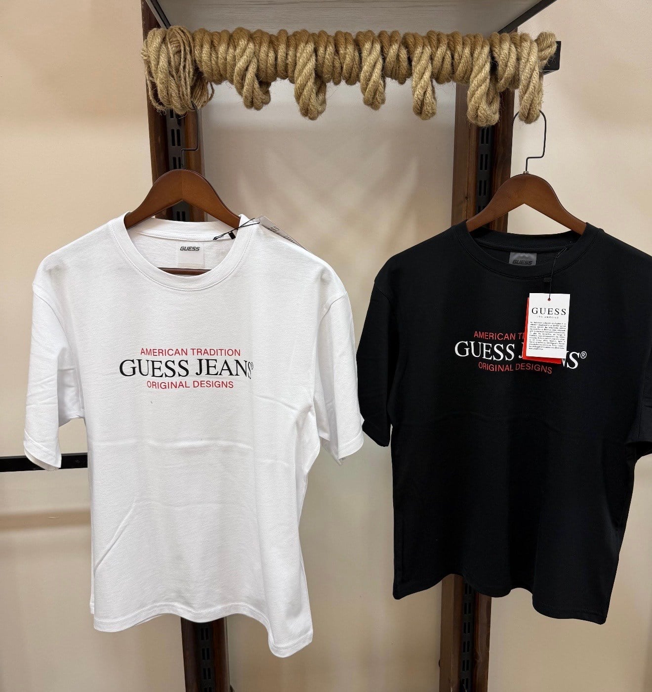 Gue Yazı Logo Detaylı Tshirt