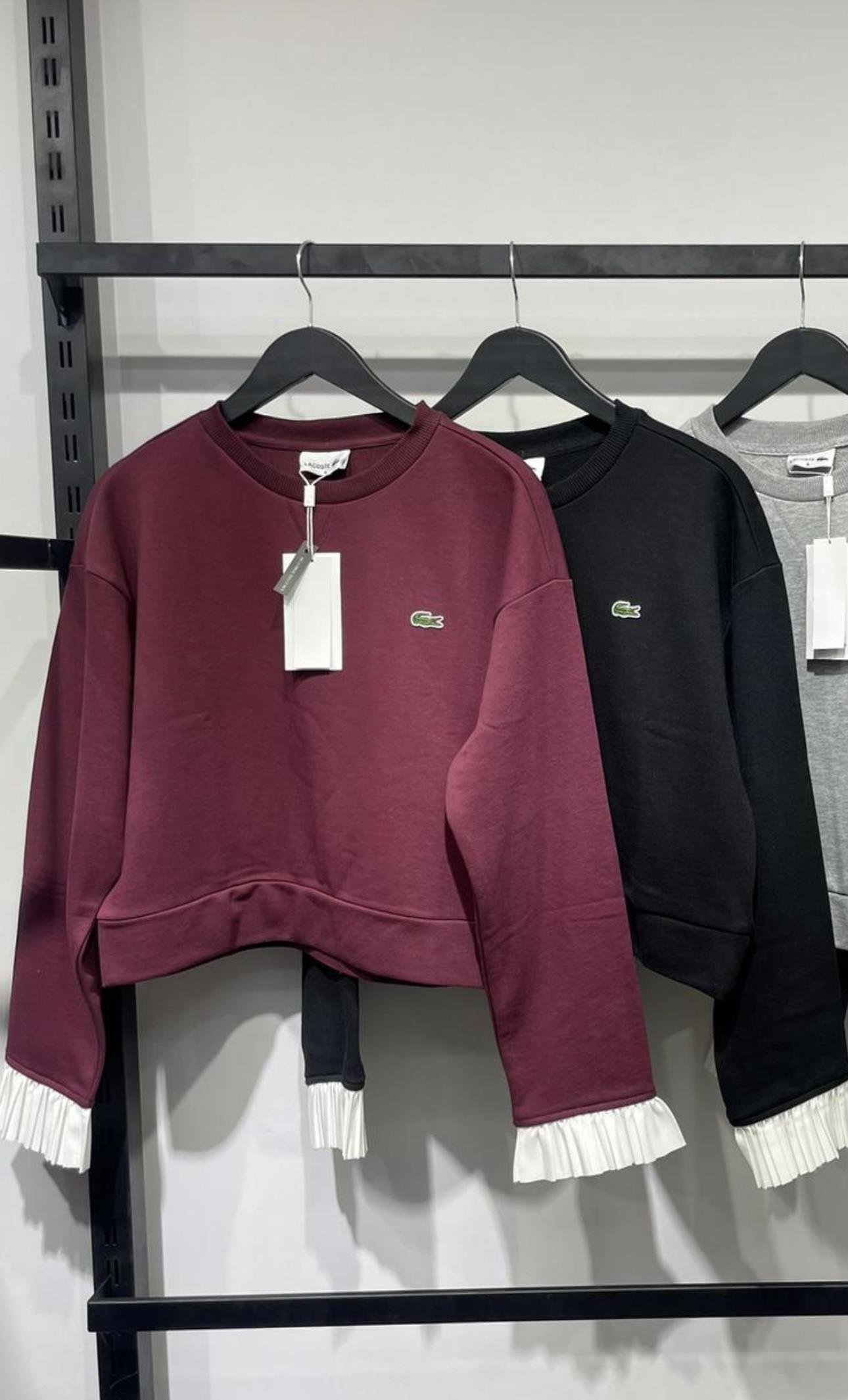 KOL DETAYLI SWEATSHİRT