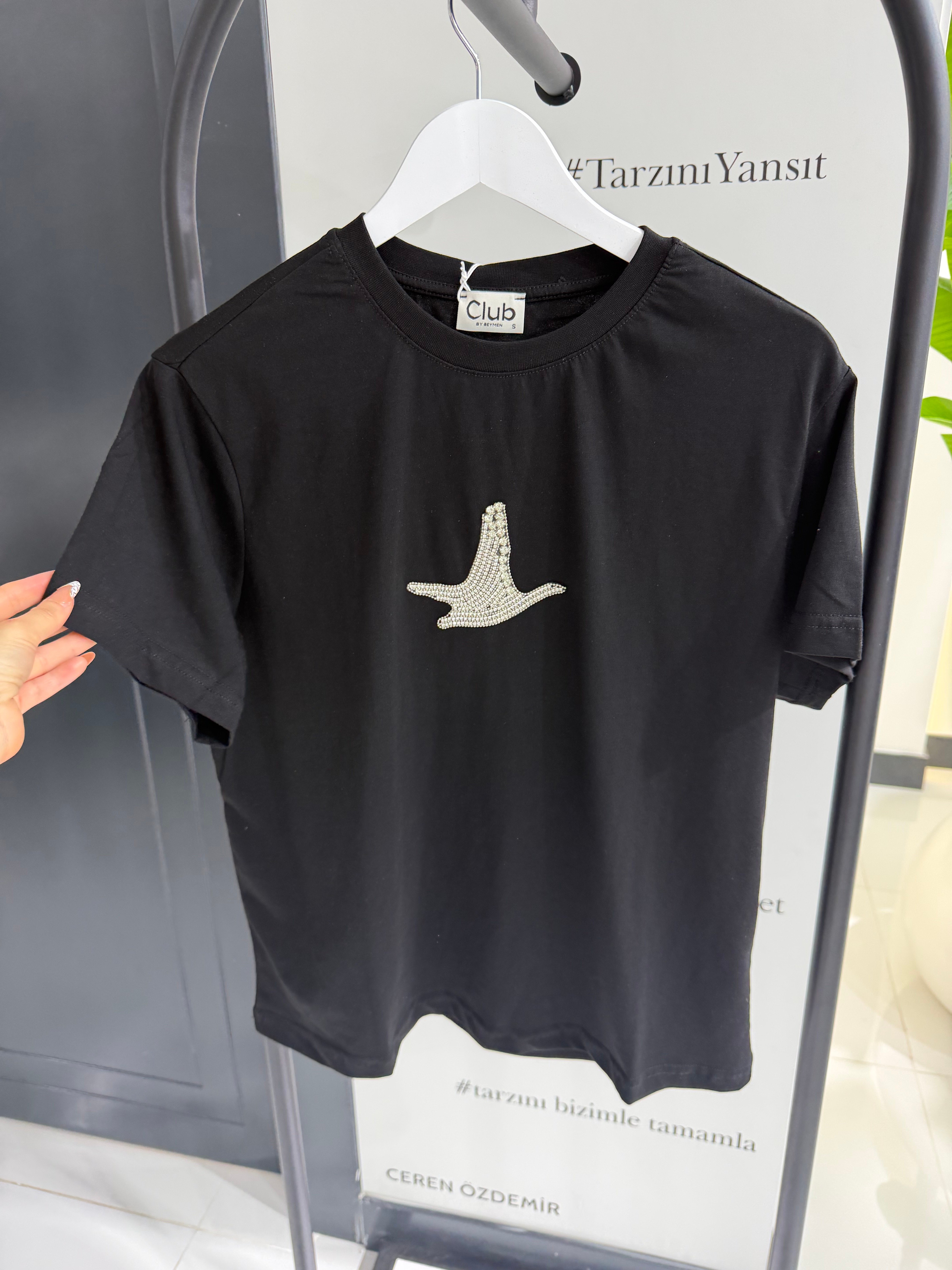 BClub Taşlı Kuş Detaylı Siyah Tshirt