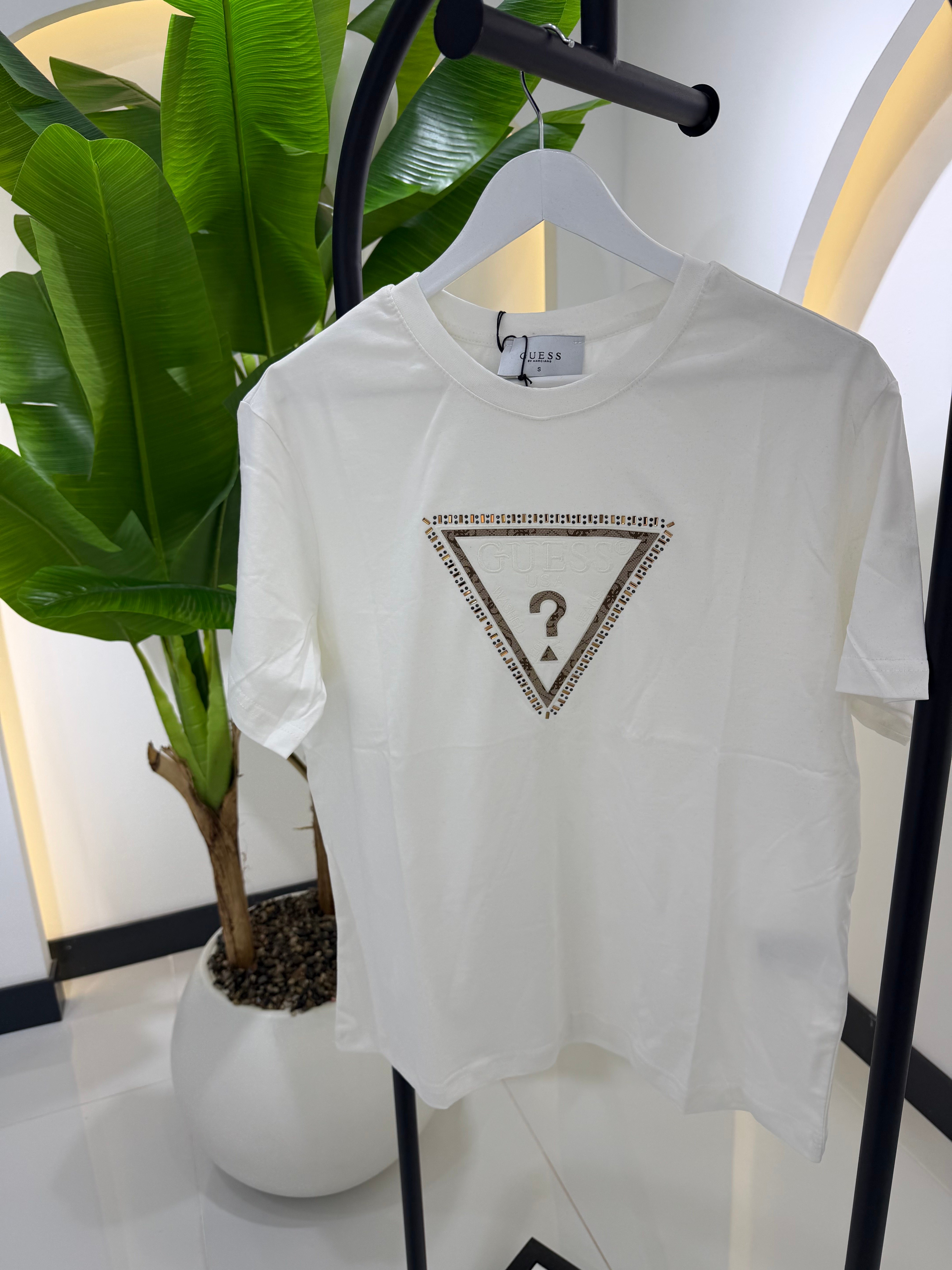 Gue Üçgen Marka Tshirt Beyaz