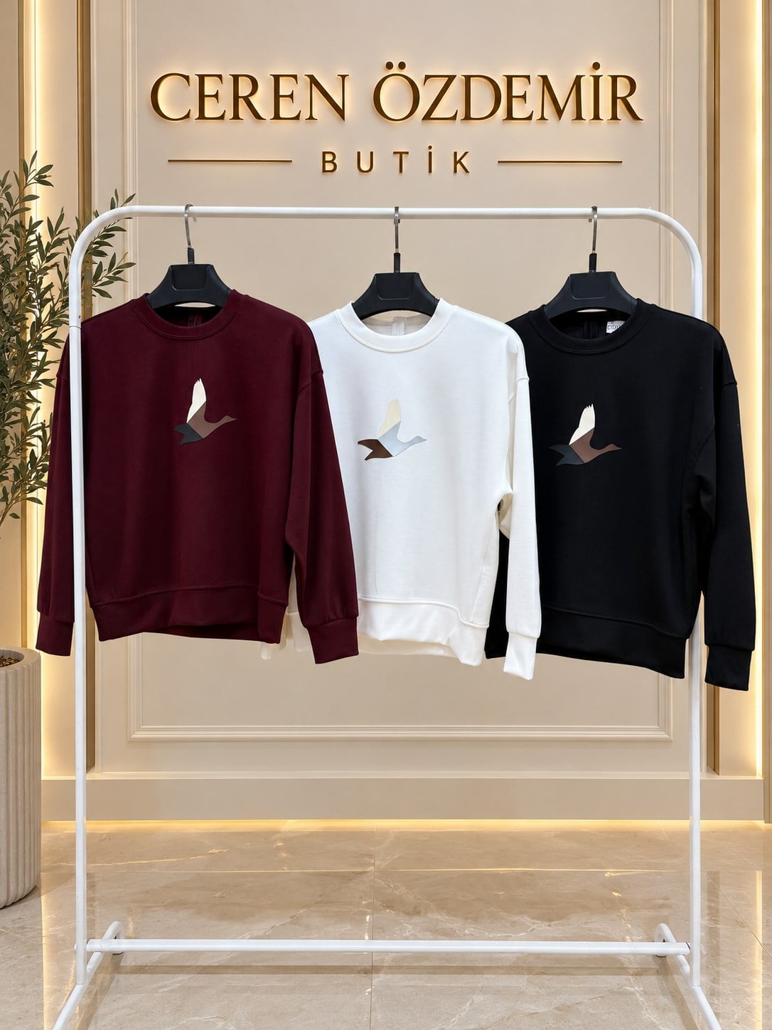 Kuş Detaylı Sweatshirt